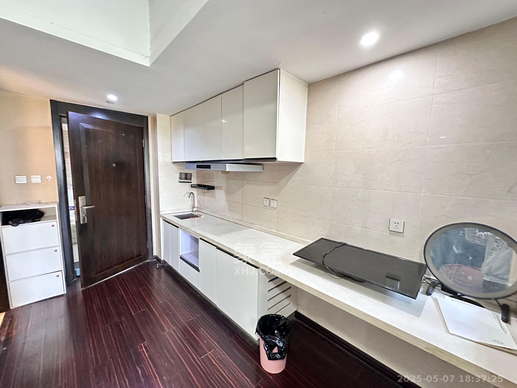 德思勤城市广场(宝格丽公寓) 1室1厅1卫 1600.0元/月 德思勤城市广场(宝格丽公寓) 1室1厅1卫 1600.0元/月室内图