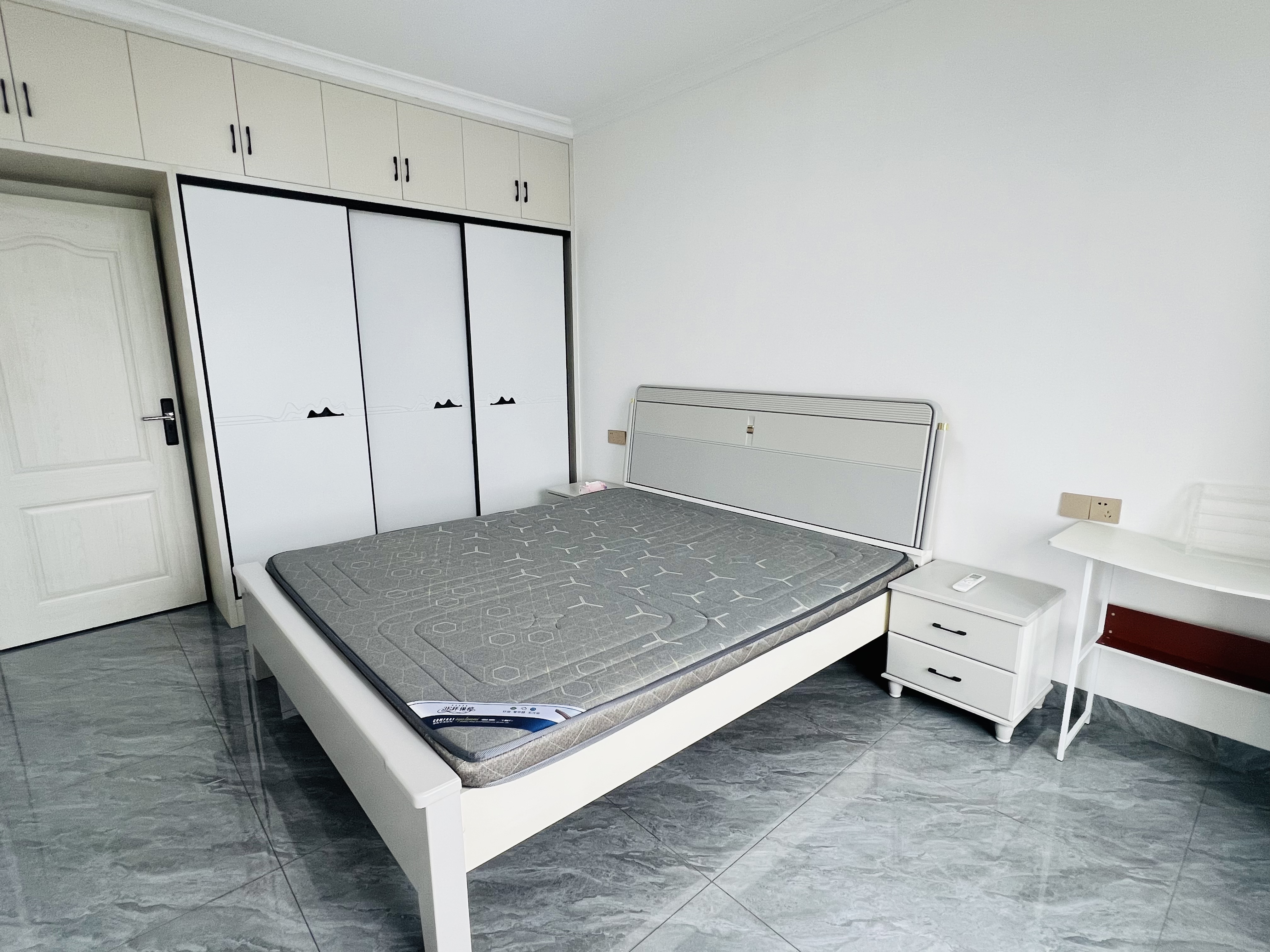 康雅苑 3室2厅2卫 2000.0元/月 康雅苑 3室2厅2卫 2000.0元/月室内图