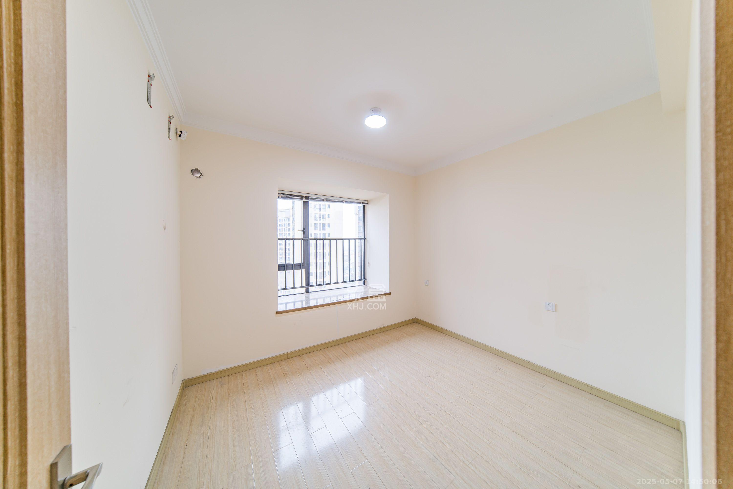 兰亭湾畔 3室2厅2卫 2800.0元/月 兰亭湾畔 3室2厅2卫 2800.0元/月室内图