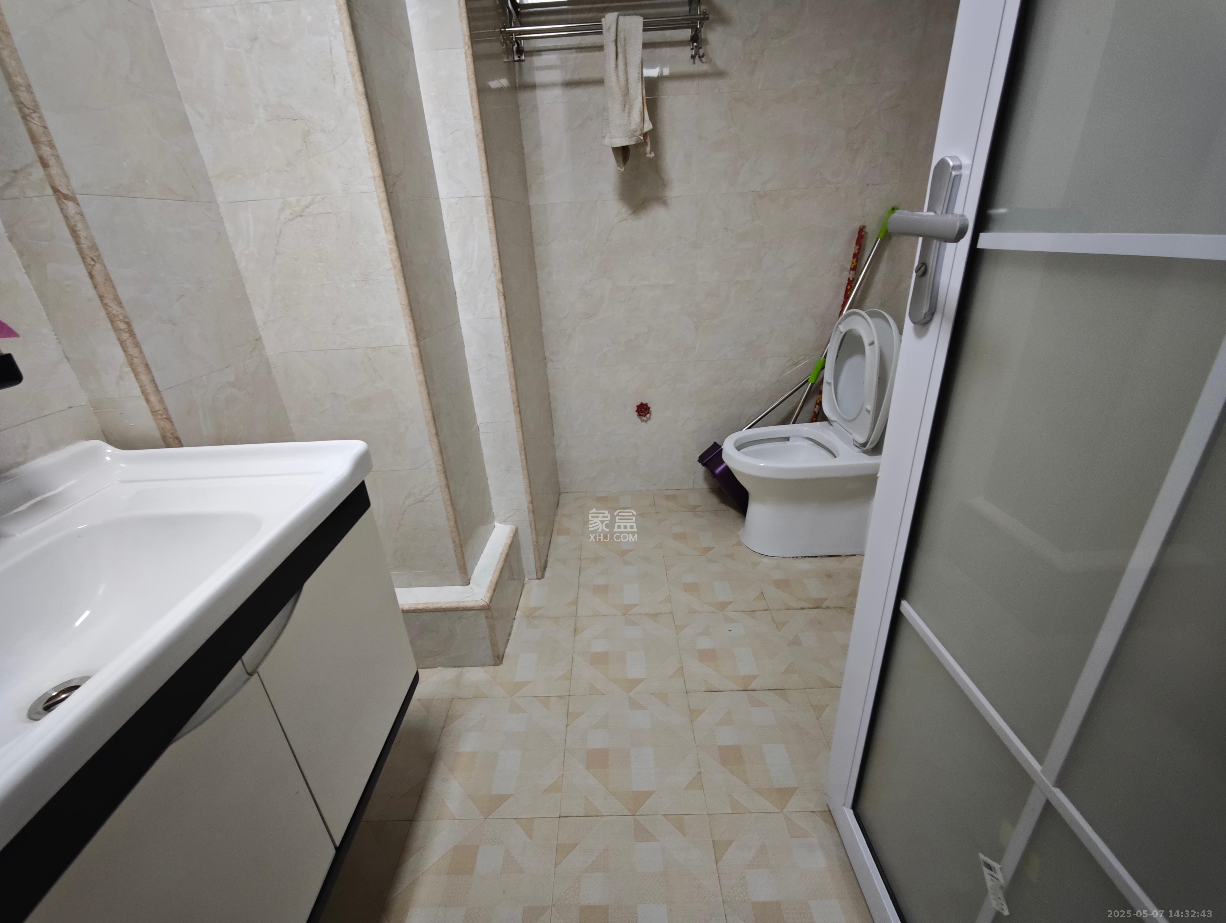 当代滨江MOMA 1室1厅1卫 1800.0元/月 当代滨江MOMA 1室1厅1卫 1800.0元/月室内图