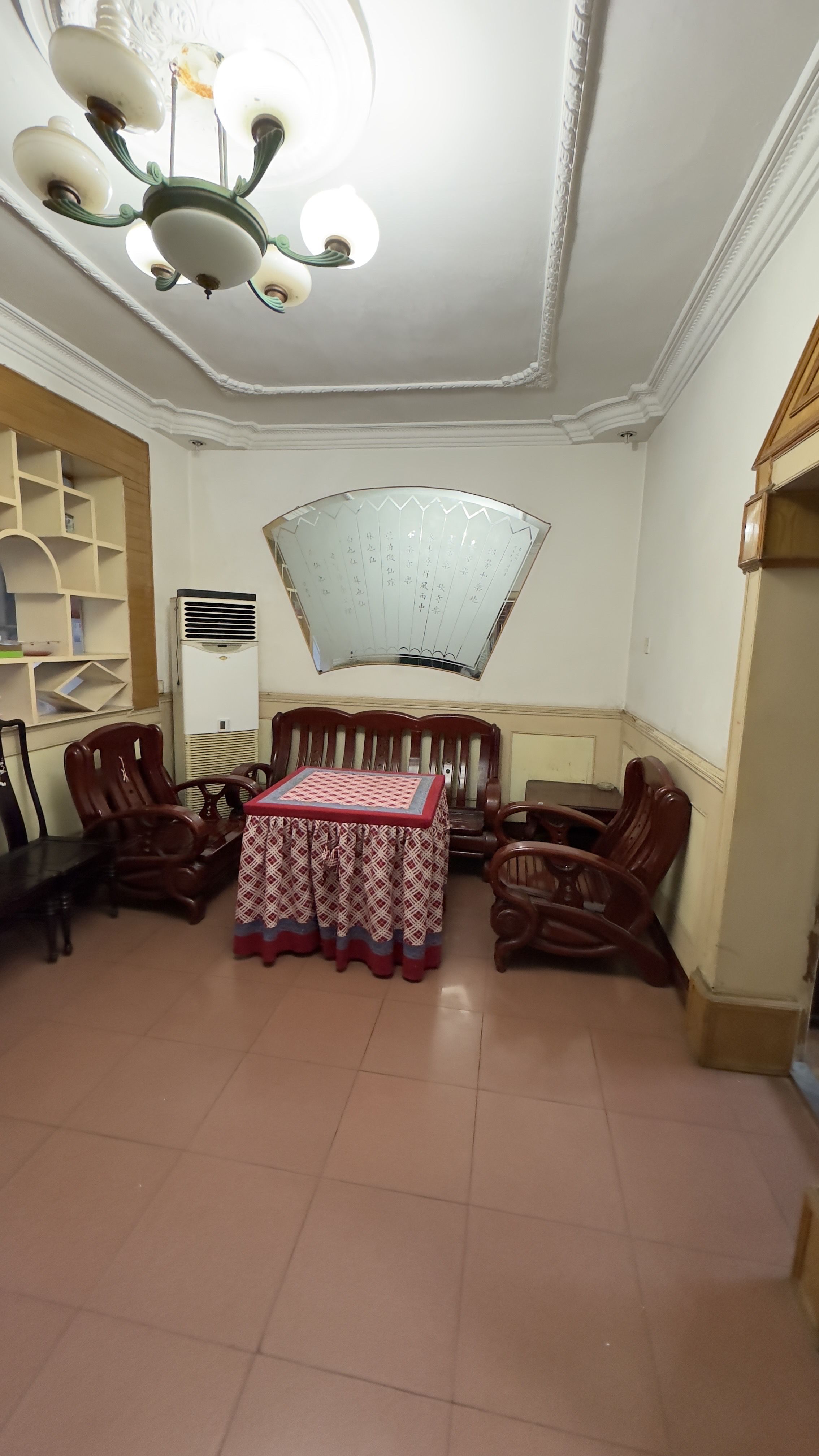 市人大政协机关大院住宅区(老市委) 2室1厅1卫 800.0元/月 市人大政协机关大院住宅区(老市委) 2室1厅1卫 800.0元/月室内图