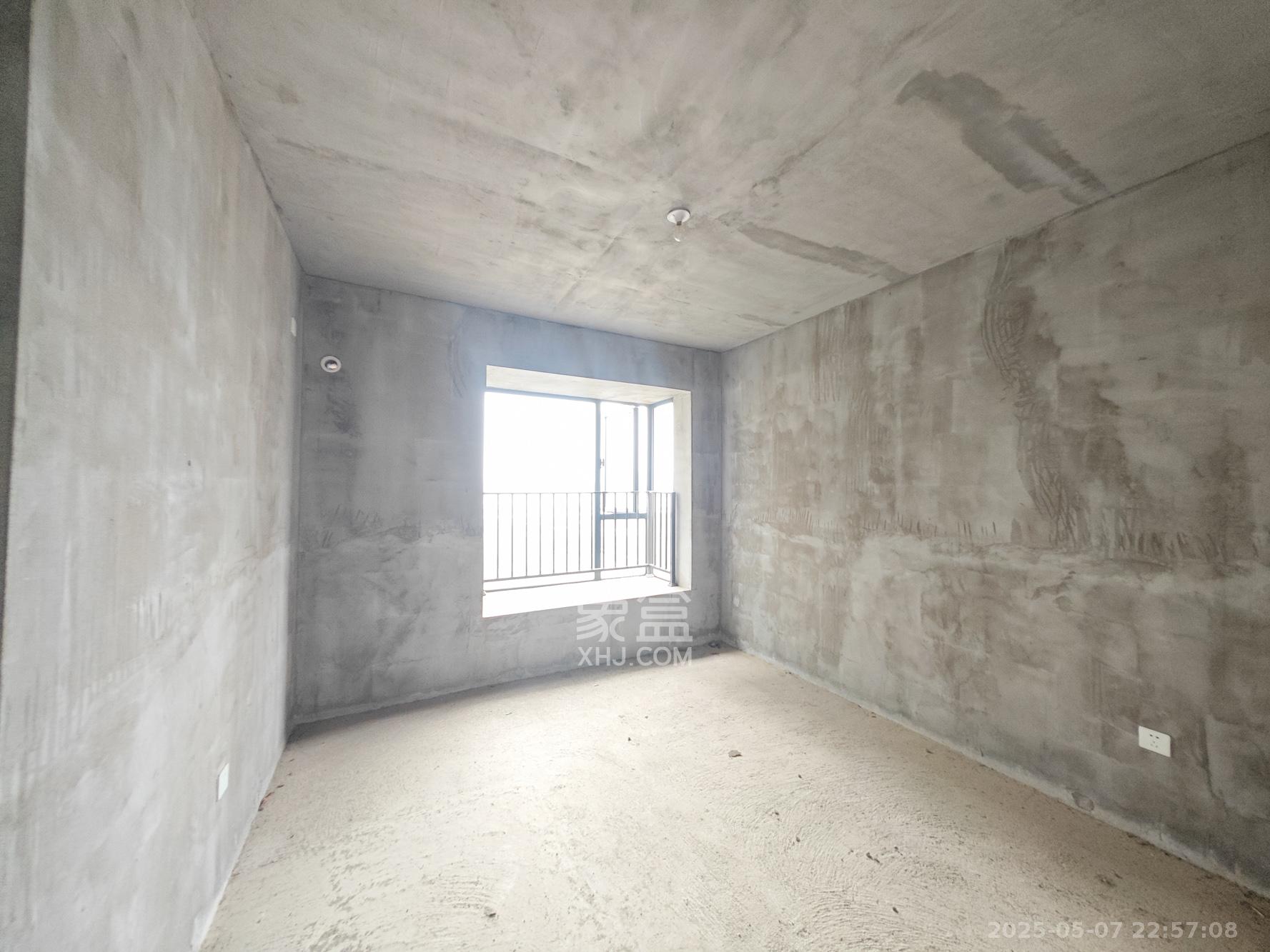 中建嘉和城  1室2厅2卫   93.00万卧室