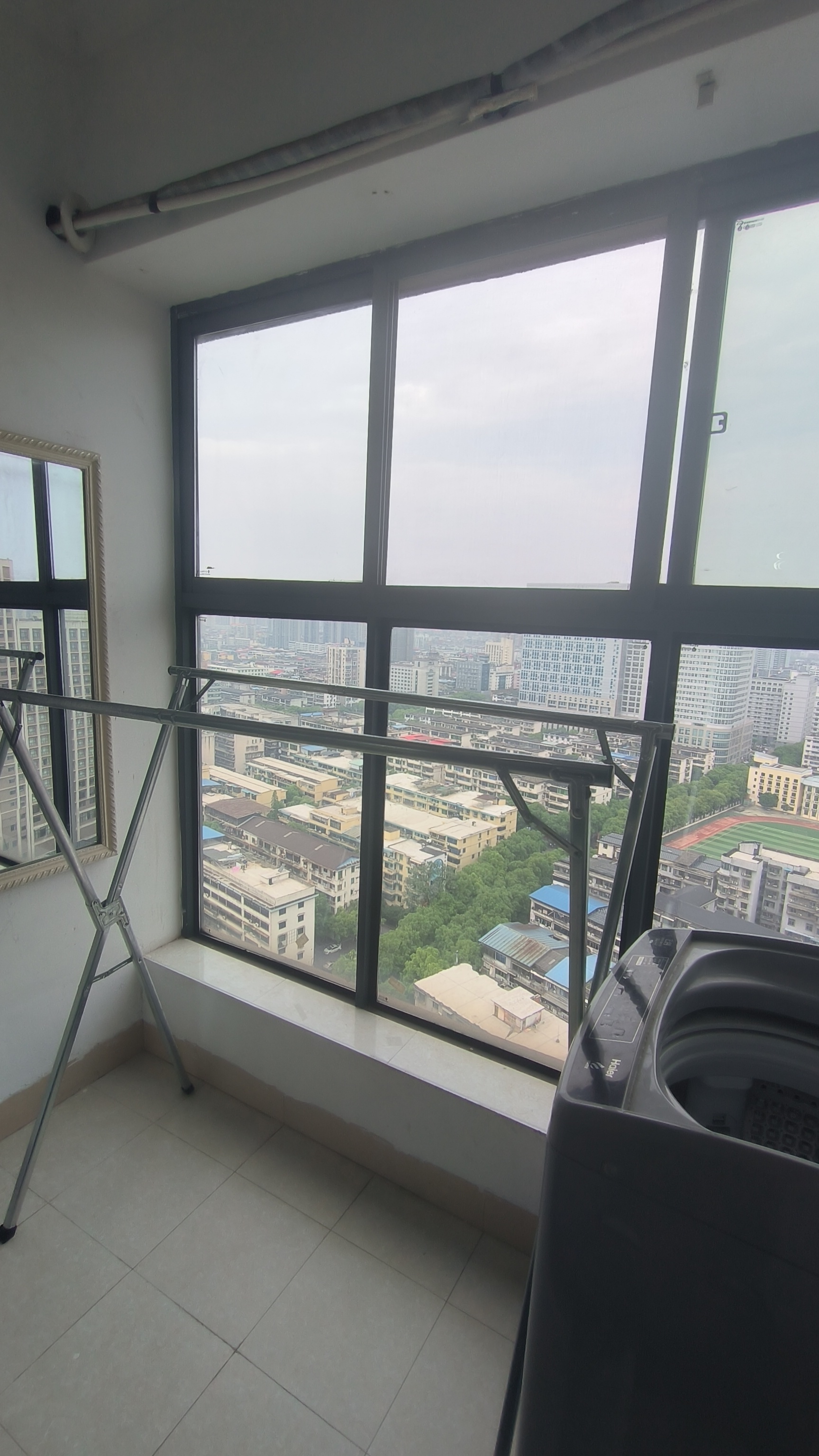中建国际大厦  2室1厅1卫   1800.00元/月室内图
