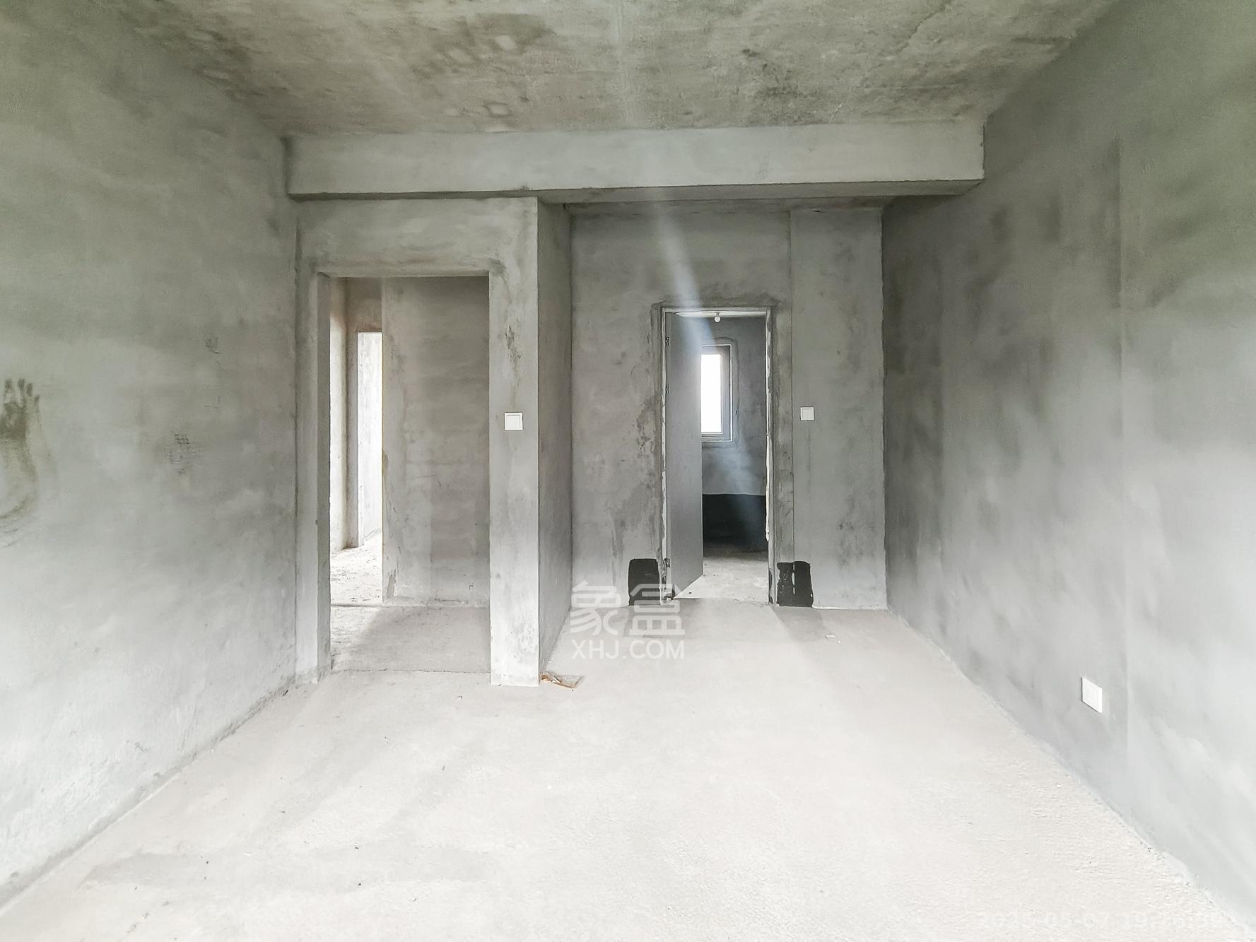 爱情公望府 4室2厅2卫 88.0万 爱情公望府 4室2厅2卫 88.0万卧室