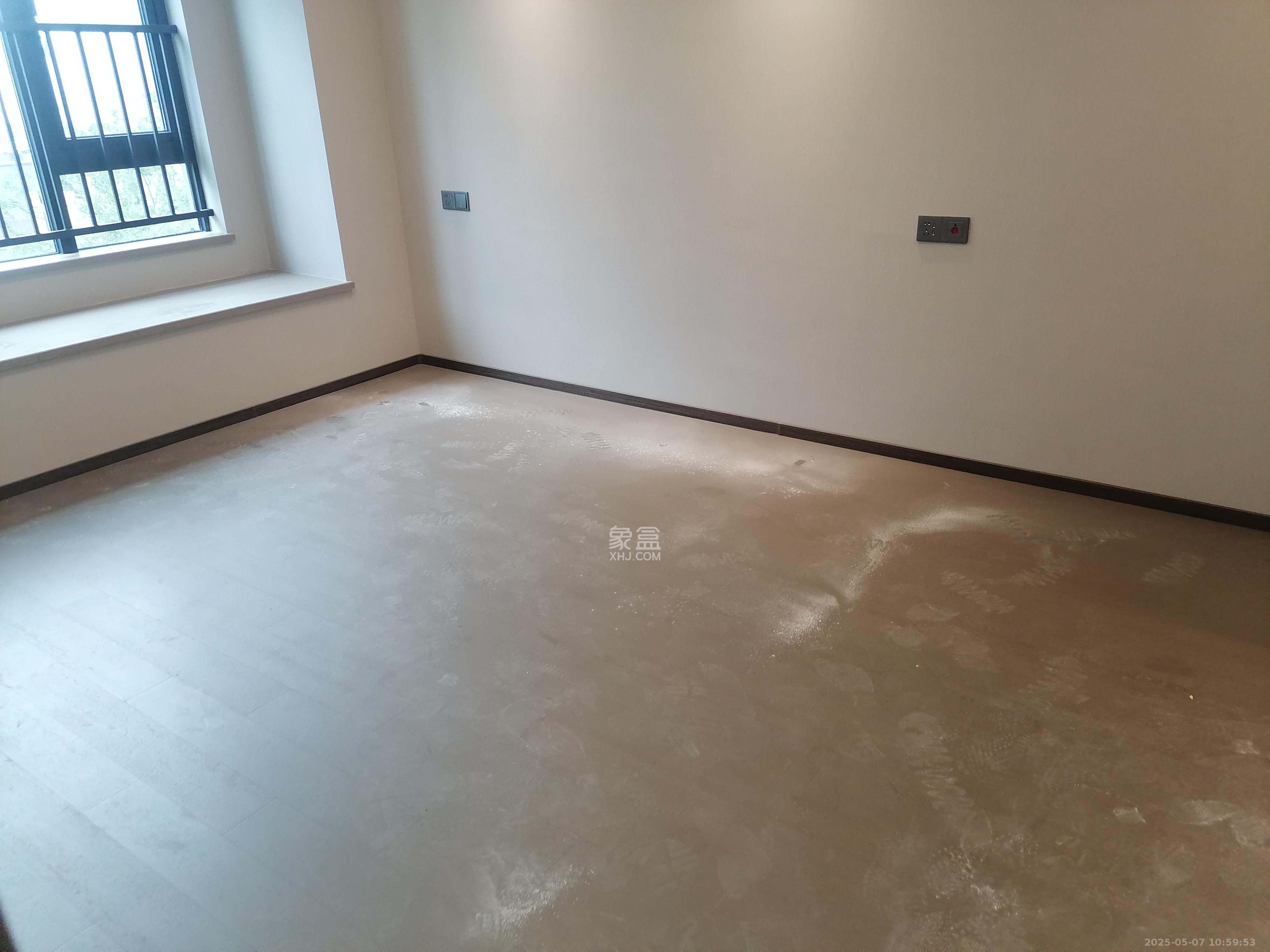 龙湖舜山府 4室2厅2卫 3500.0元/月 龙湖舜山府 4室2厅2卫 3500.0元/月室内图