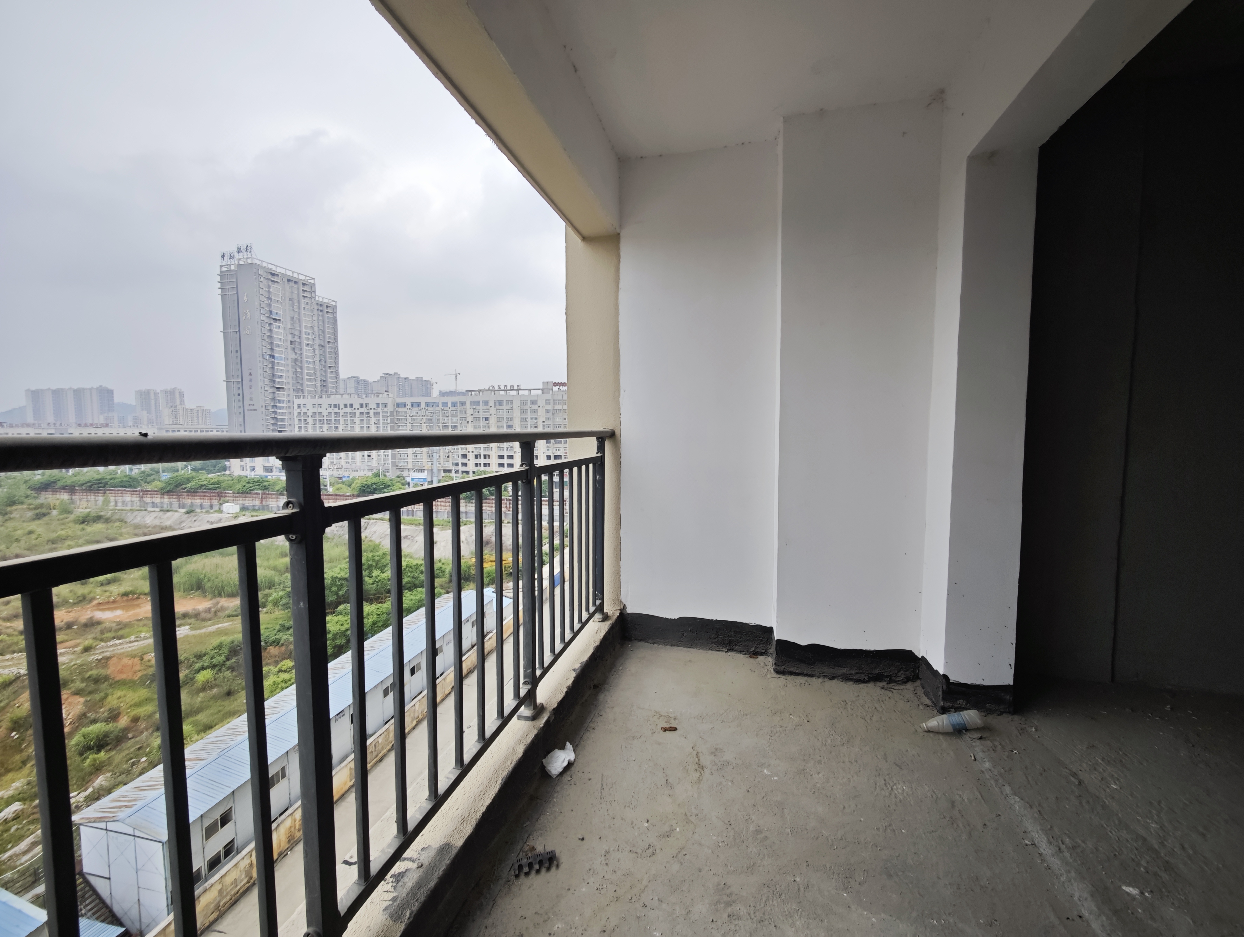 五江碧桂园城市广场  3室2厅2卫    65.8万 五江碧桂园城市广场  3室2厅2卫    65.8万客厅