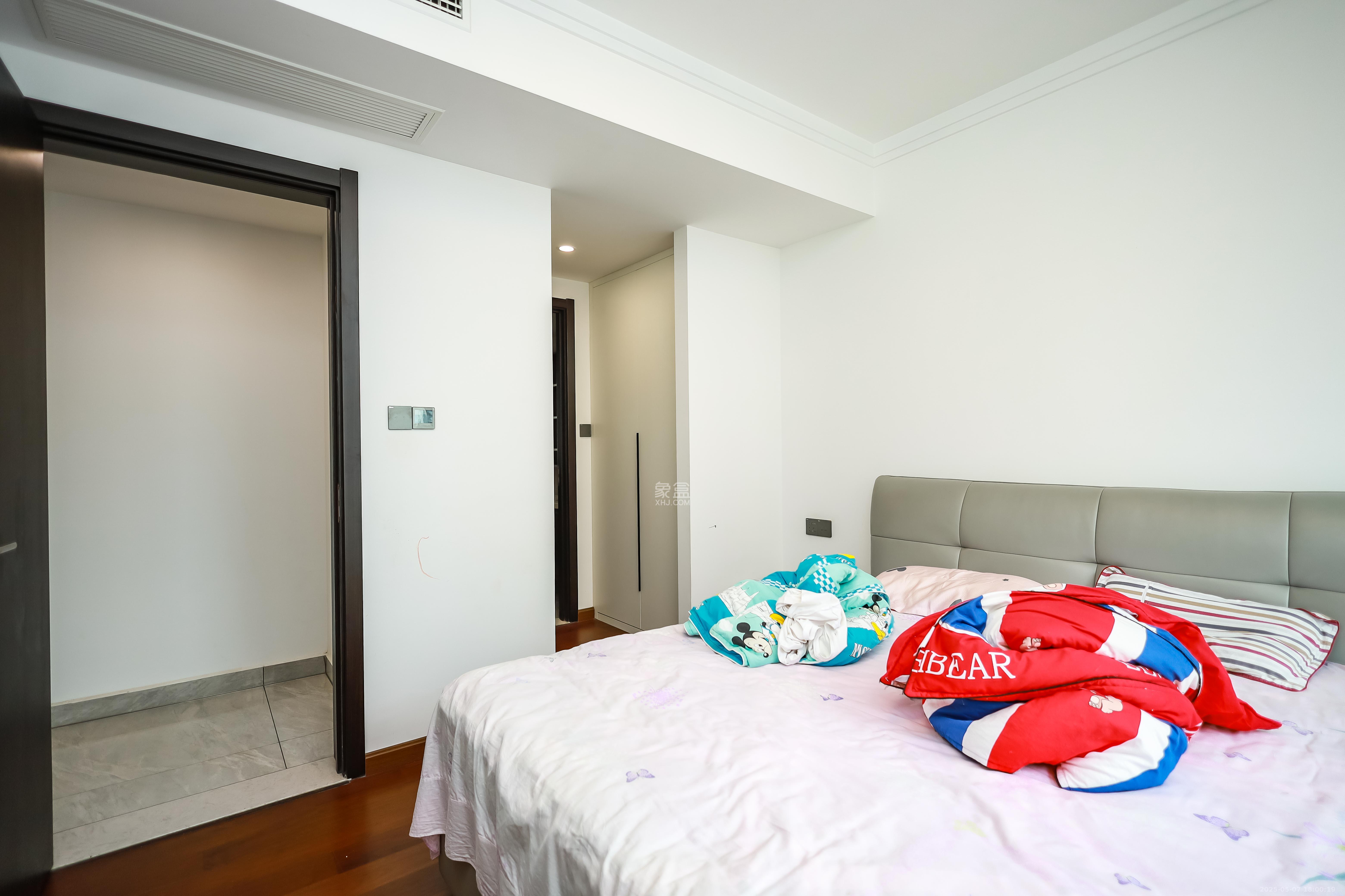 长沙美的麓府 4室2厅2卫 139.8万 长沙美的麓府 4室2厅2卫 139.8万卧室