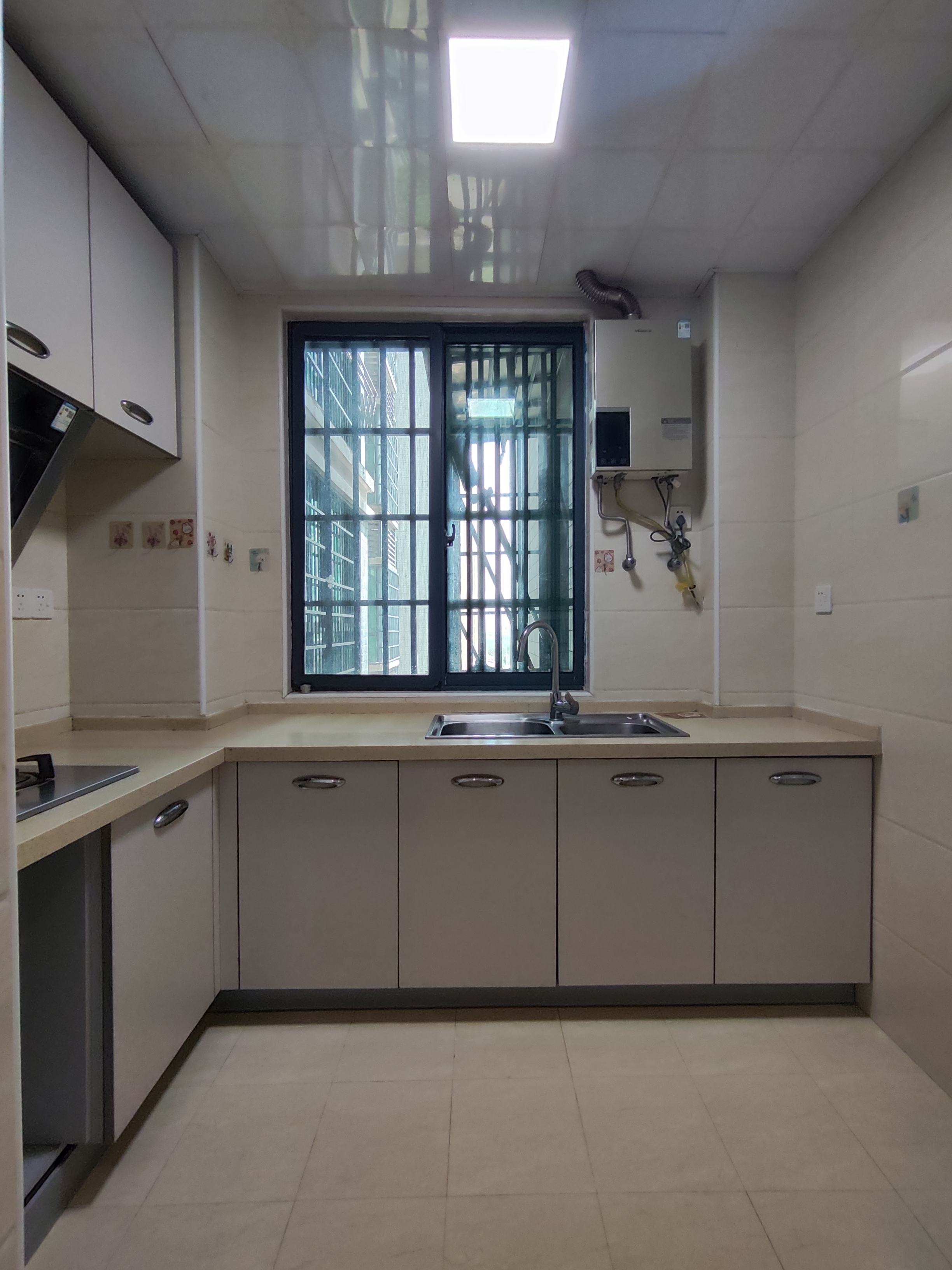 紫御华府 3室1厅1卫 1700.0元/月 紫御华府 3室1厅1卫 1700.0元/月室内图