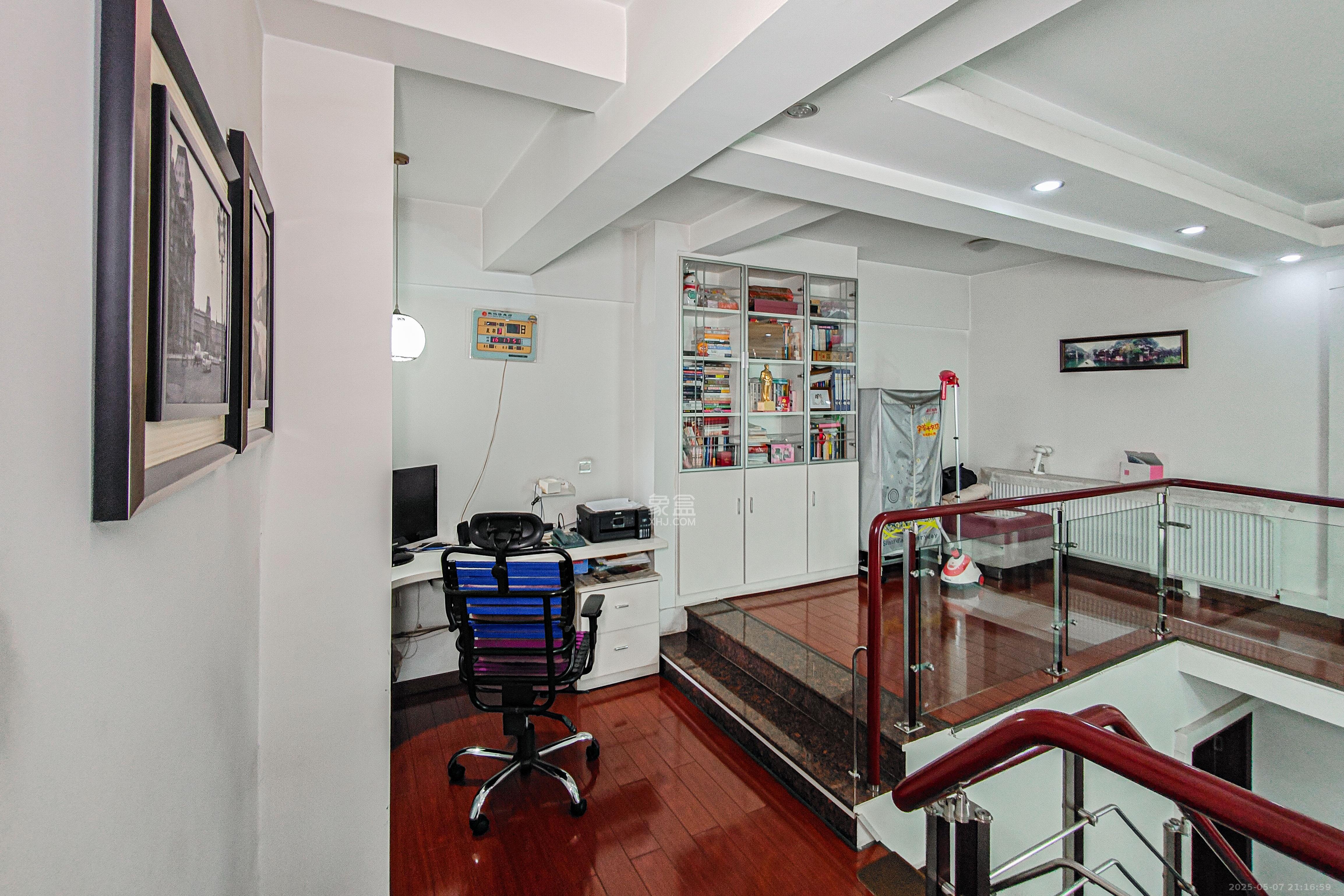 南国嘉苑  4室2厅2卫    112.0万 南国嘉苑  4室2厅2卫    112.0万其他