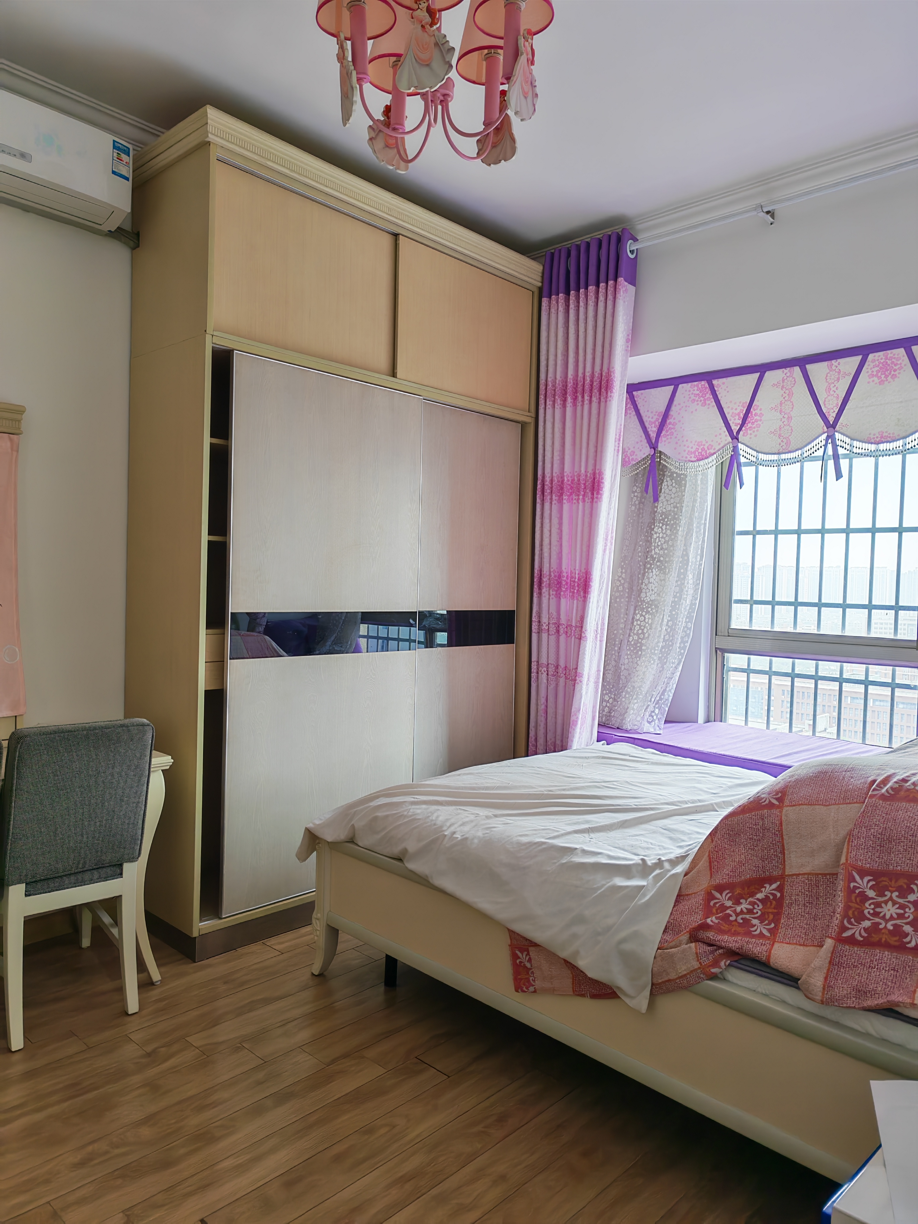 碧桂园 4室2厅2卫 1800.0元/月 碧桂园 4室2厅2卫 1800.0元/月室内图