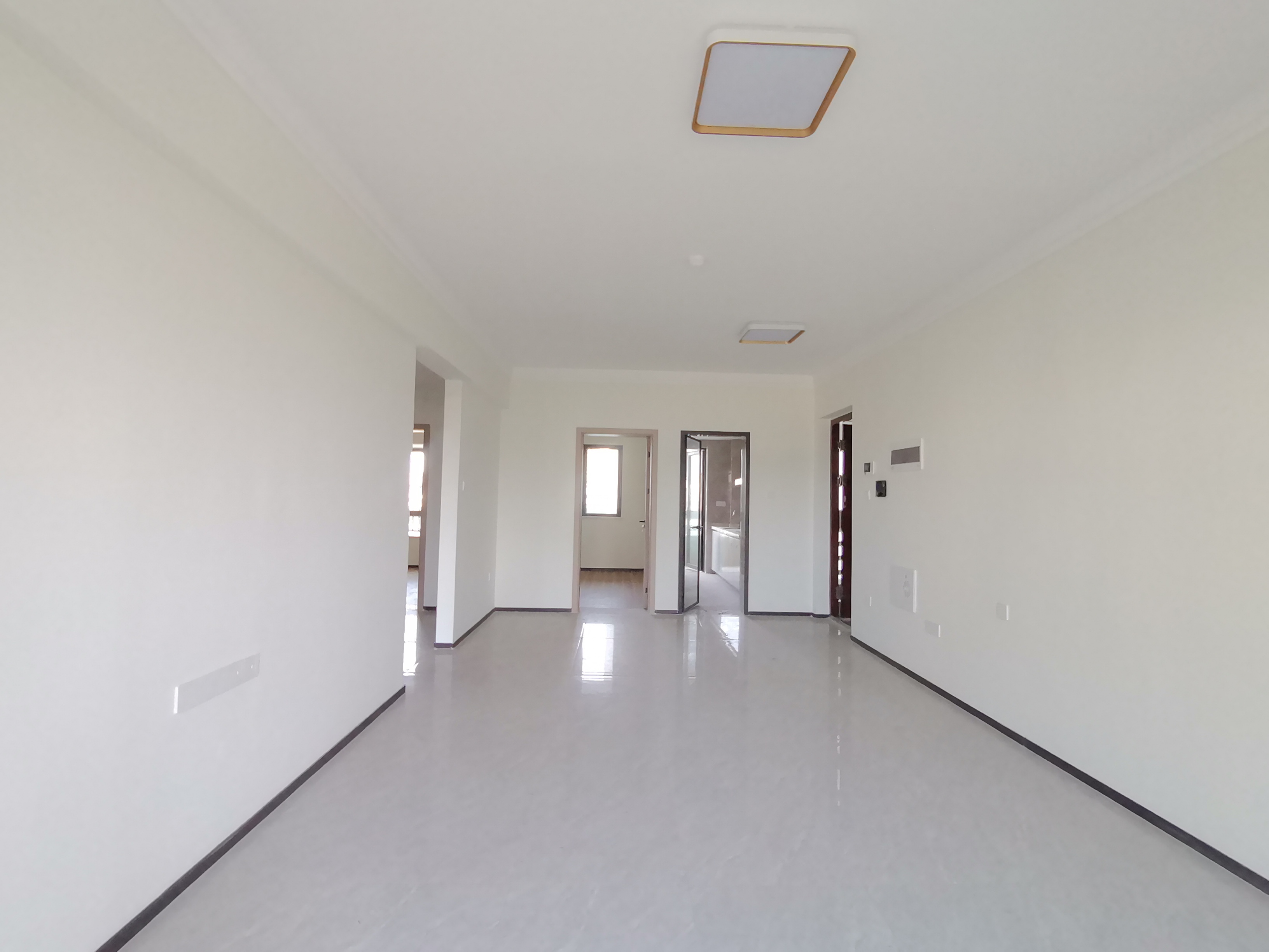 海府大院(海府路41号)  3室2厅1卫    3200.0元/月 海府大院(海府路41号)  3室2厅1卫    3200.0元/月室内图