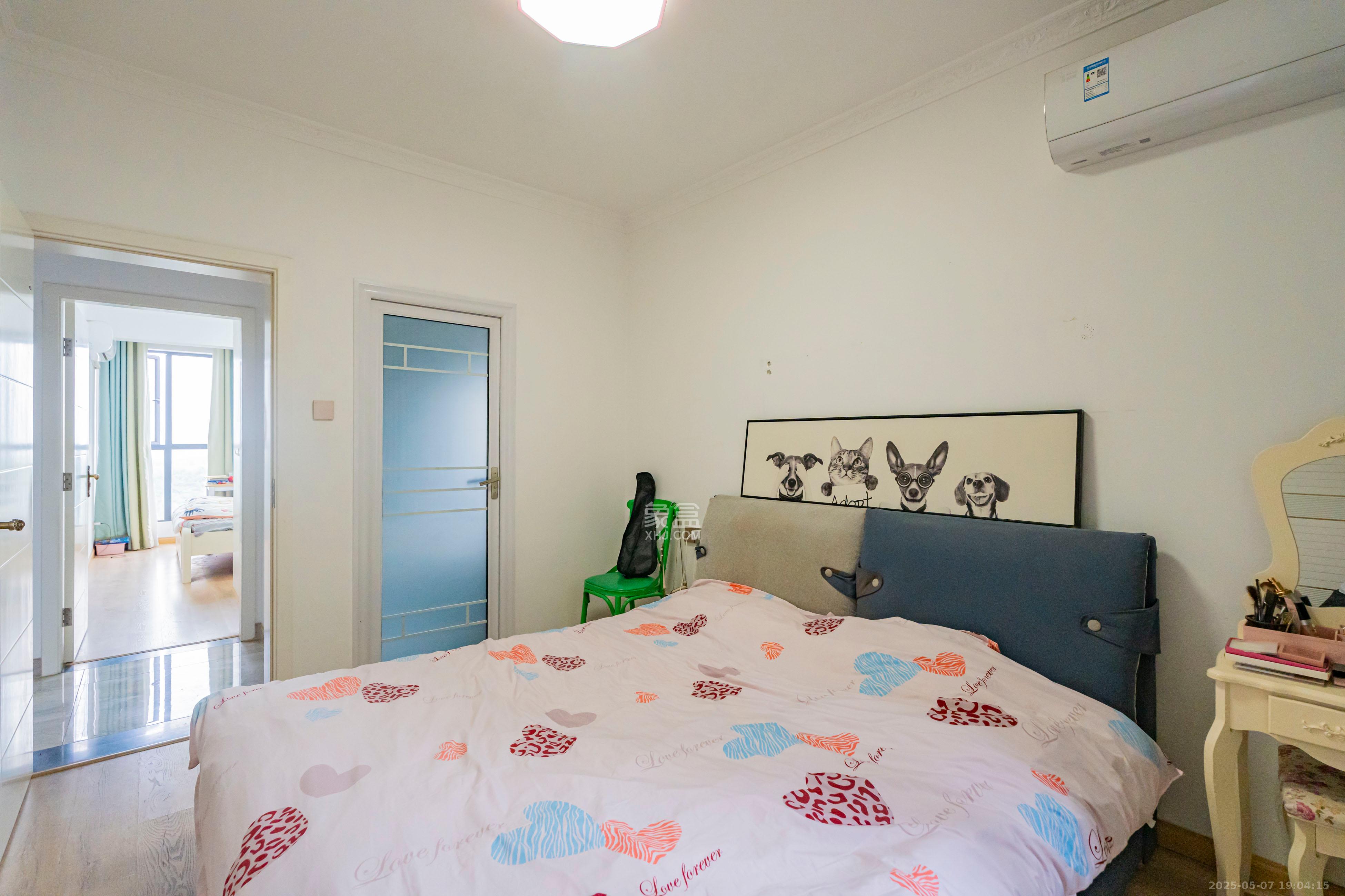 悦湖山  4室2厅2卫    80.0万 悦湖山  4室2厅2卫    80.0万卧室