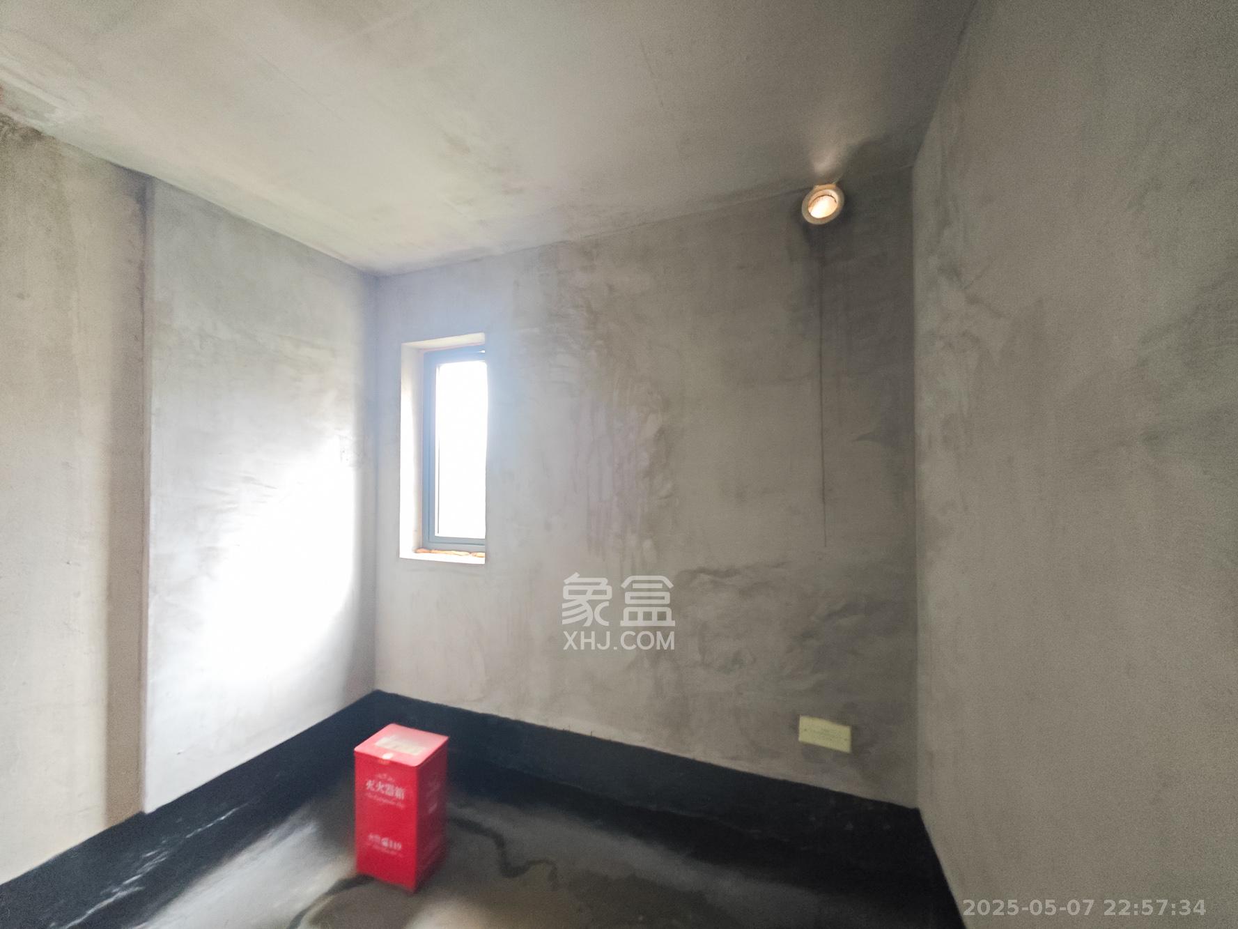 中建嘉和城  4室2厅2卫   115.00万其他