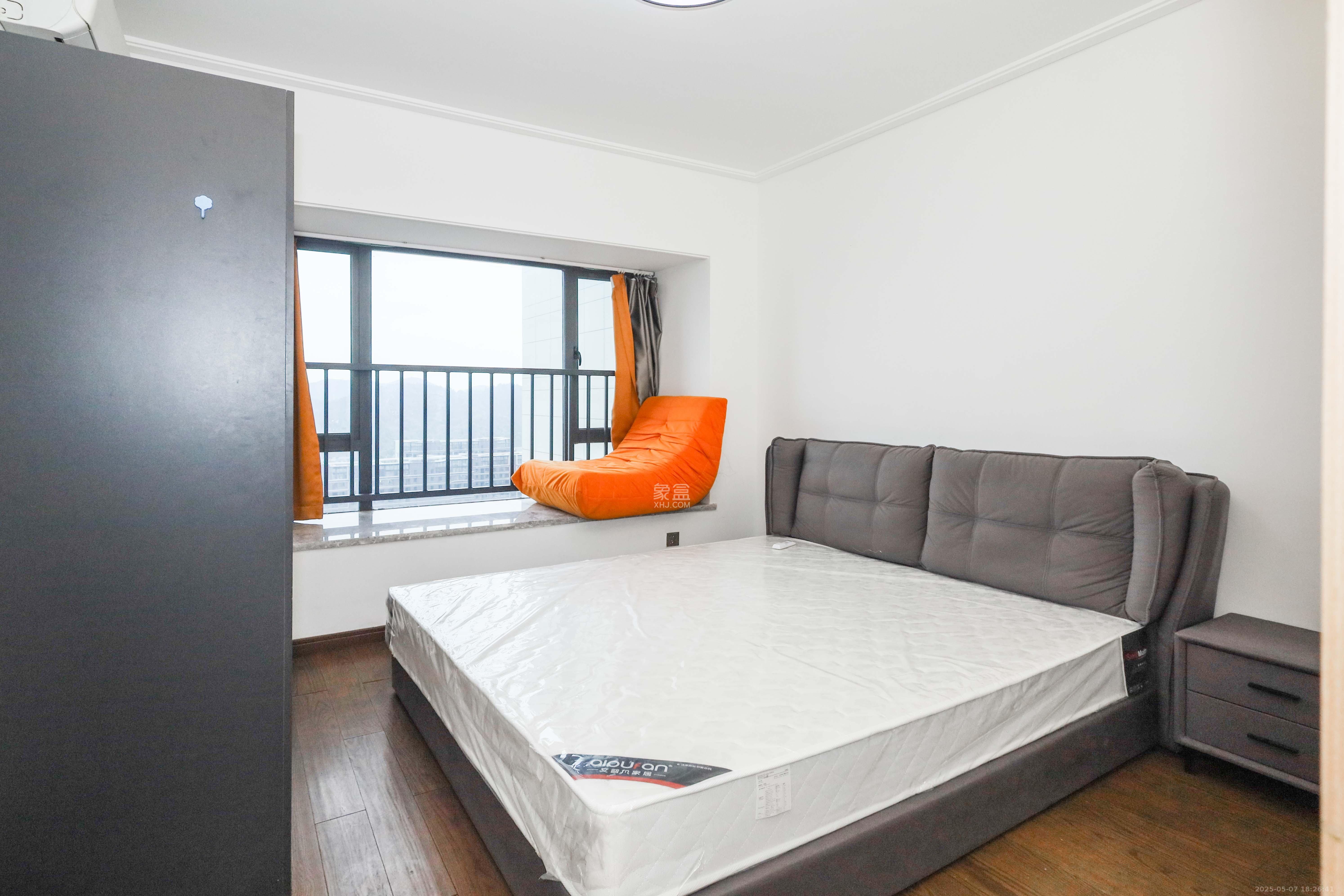 中国铁建湘语梅溪  4室2厅2卫    164.0万 中国铁建湘语梅溪  4室2厅2卫    164.0万卧室