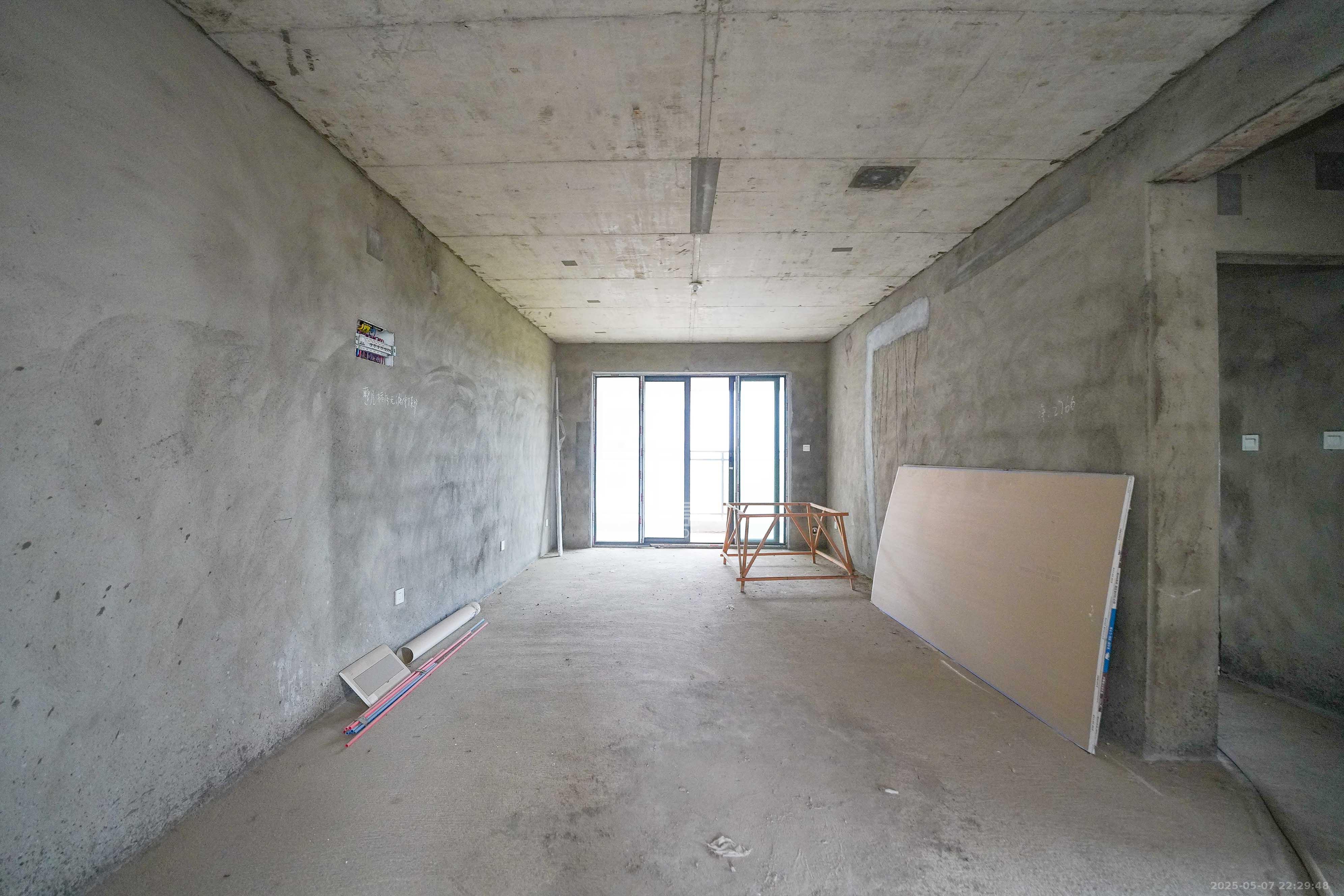 五矿万境蓝山 3室2厅2卫 118.0万 五矿万境蓝山 3室2厅2卫 118.0万客厅