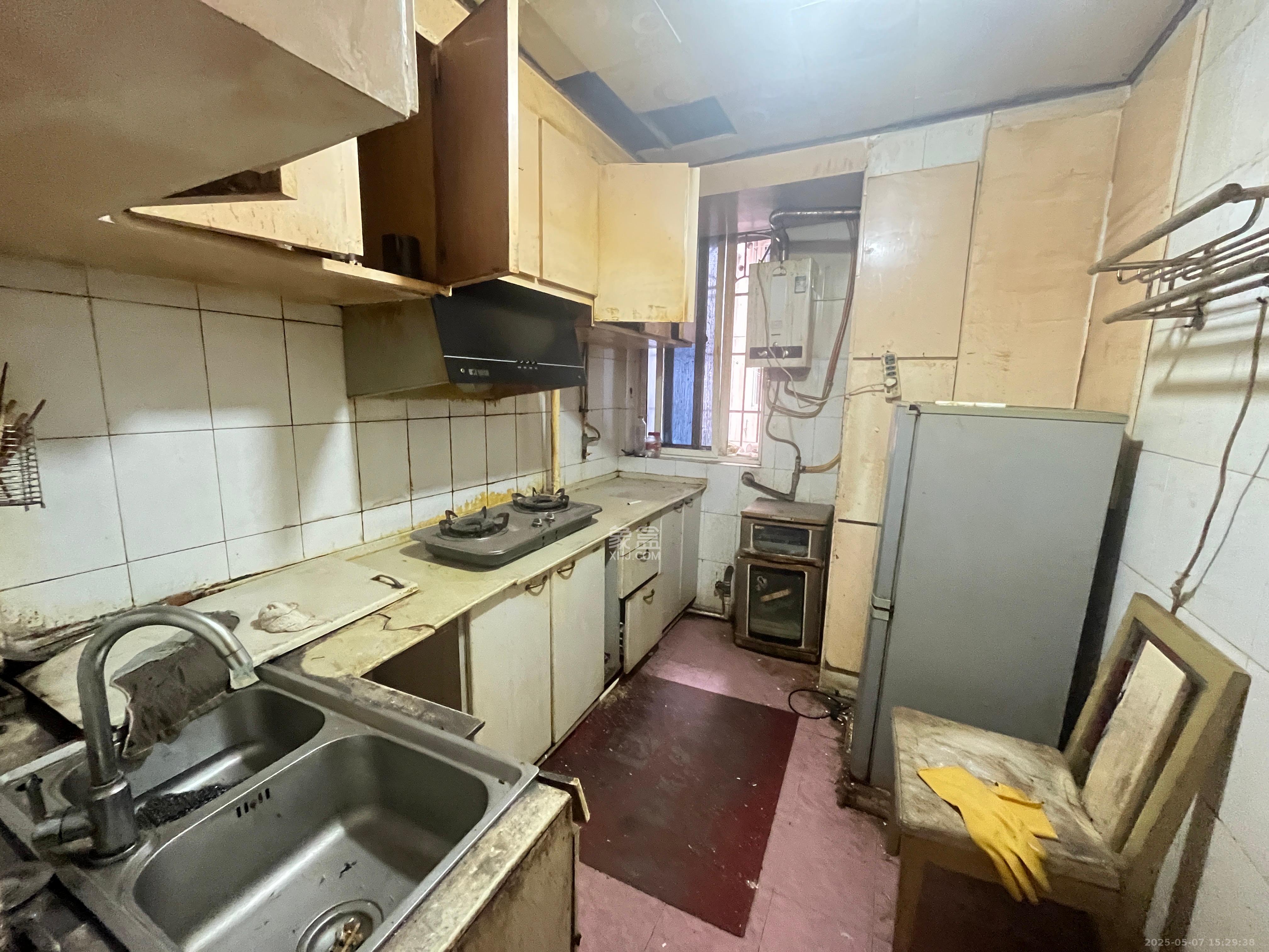 华盛花园  3室2厅2卫    2100.0元/月 华盛花园  3室2厅2卫    2100.0元/月室内图