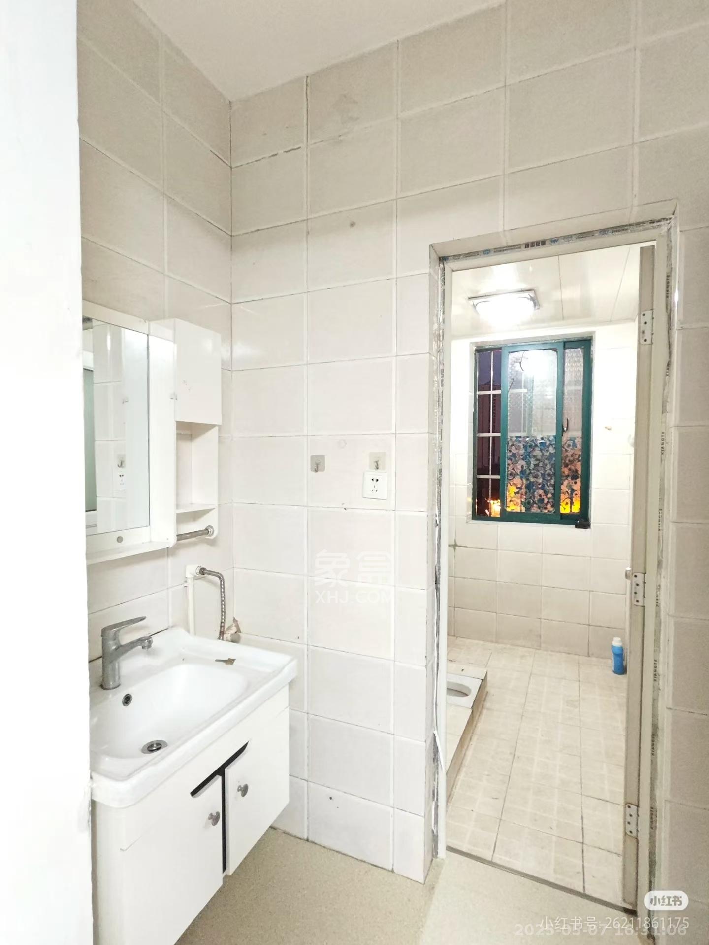 盛德碧瑞庭  3室2厅1卫    2000.0元/月室内图