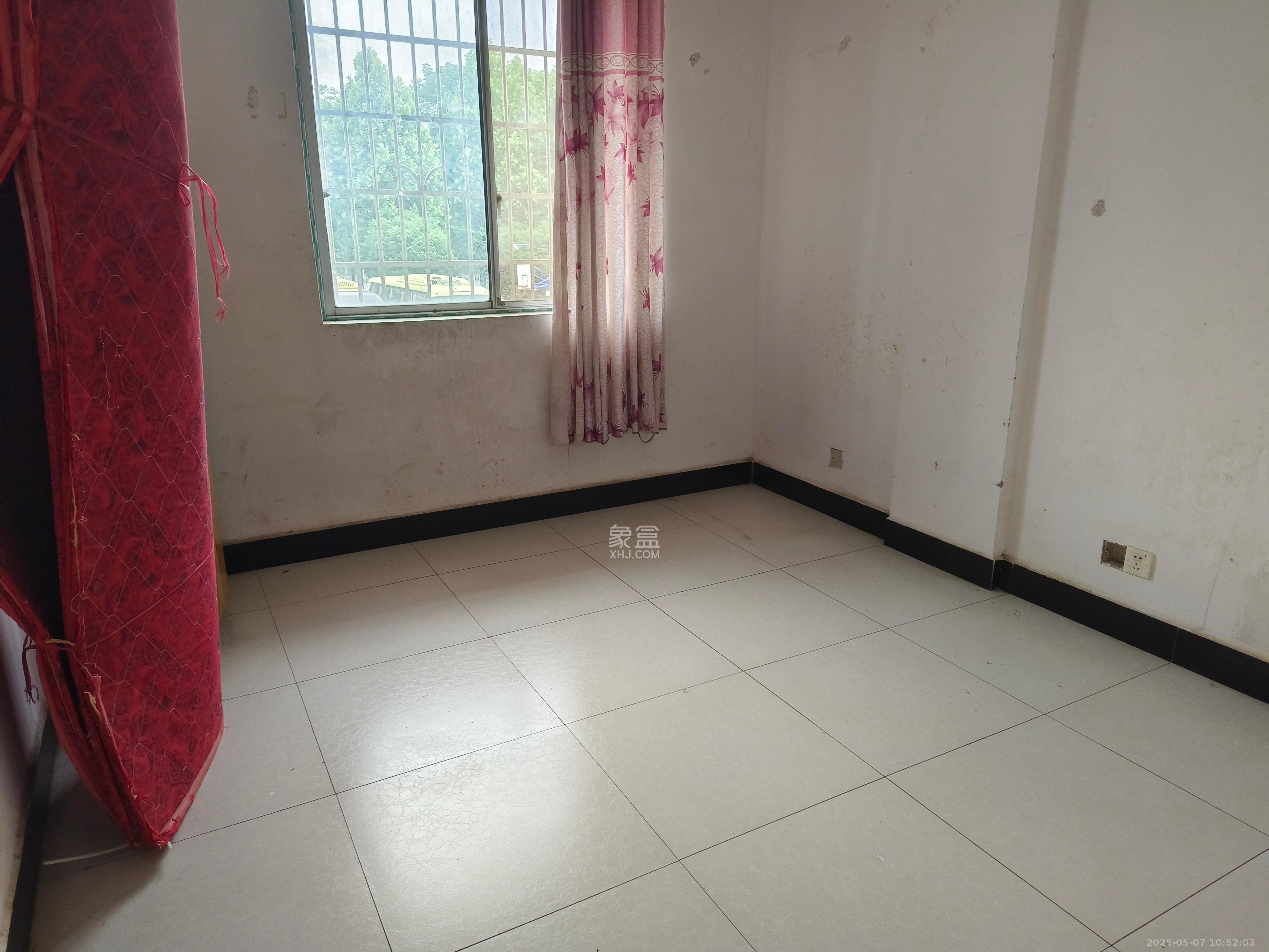 合平安置小区(东方国际石材城) 2室1厅1卫 1400.0元/月 合平安置小区(东方国际石材城) 2室1厅1卫 1400.0元/月室内图