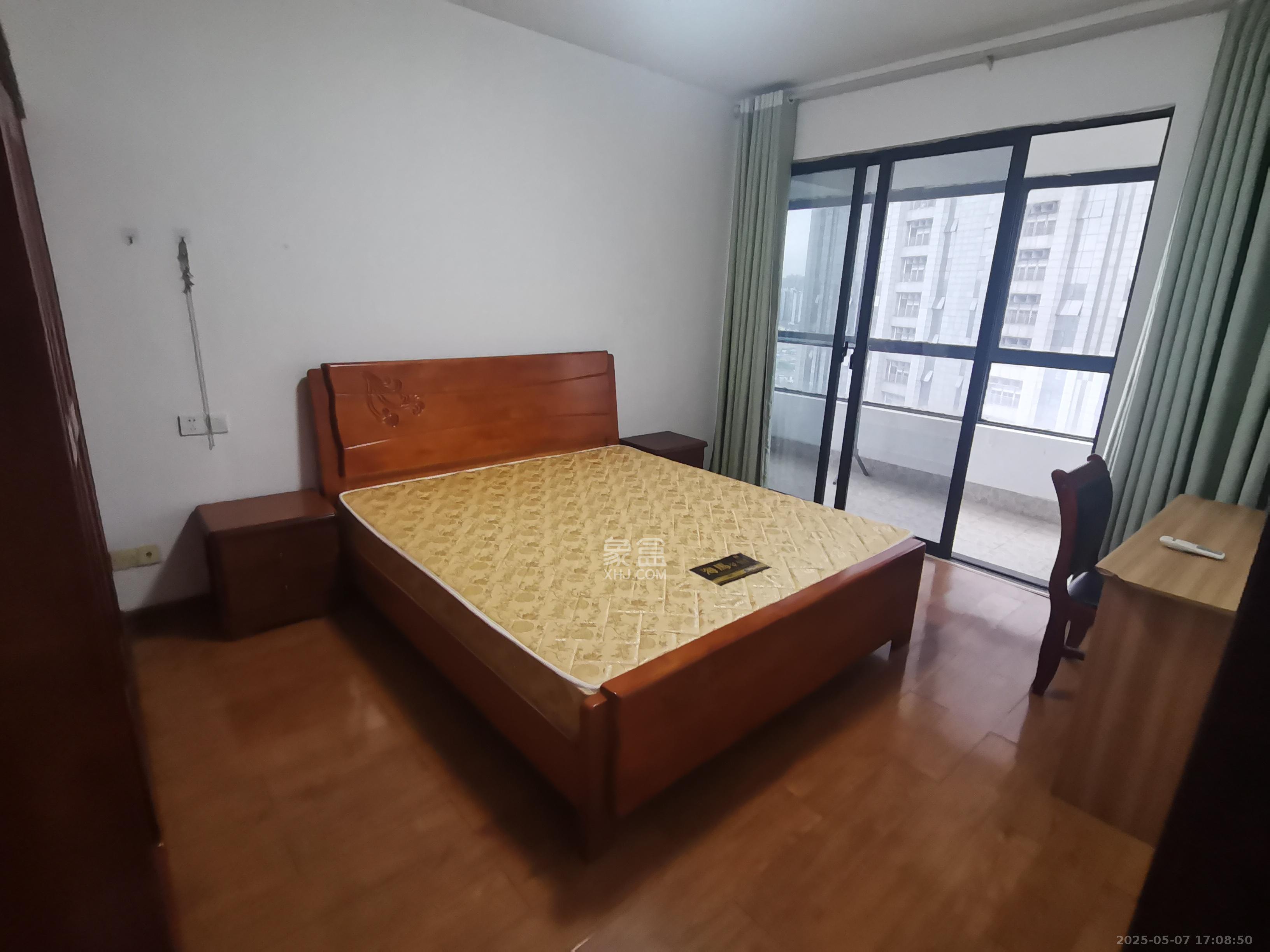 长房时代城  3室2厅1卫    2600.0元/月室内图