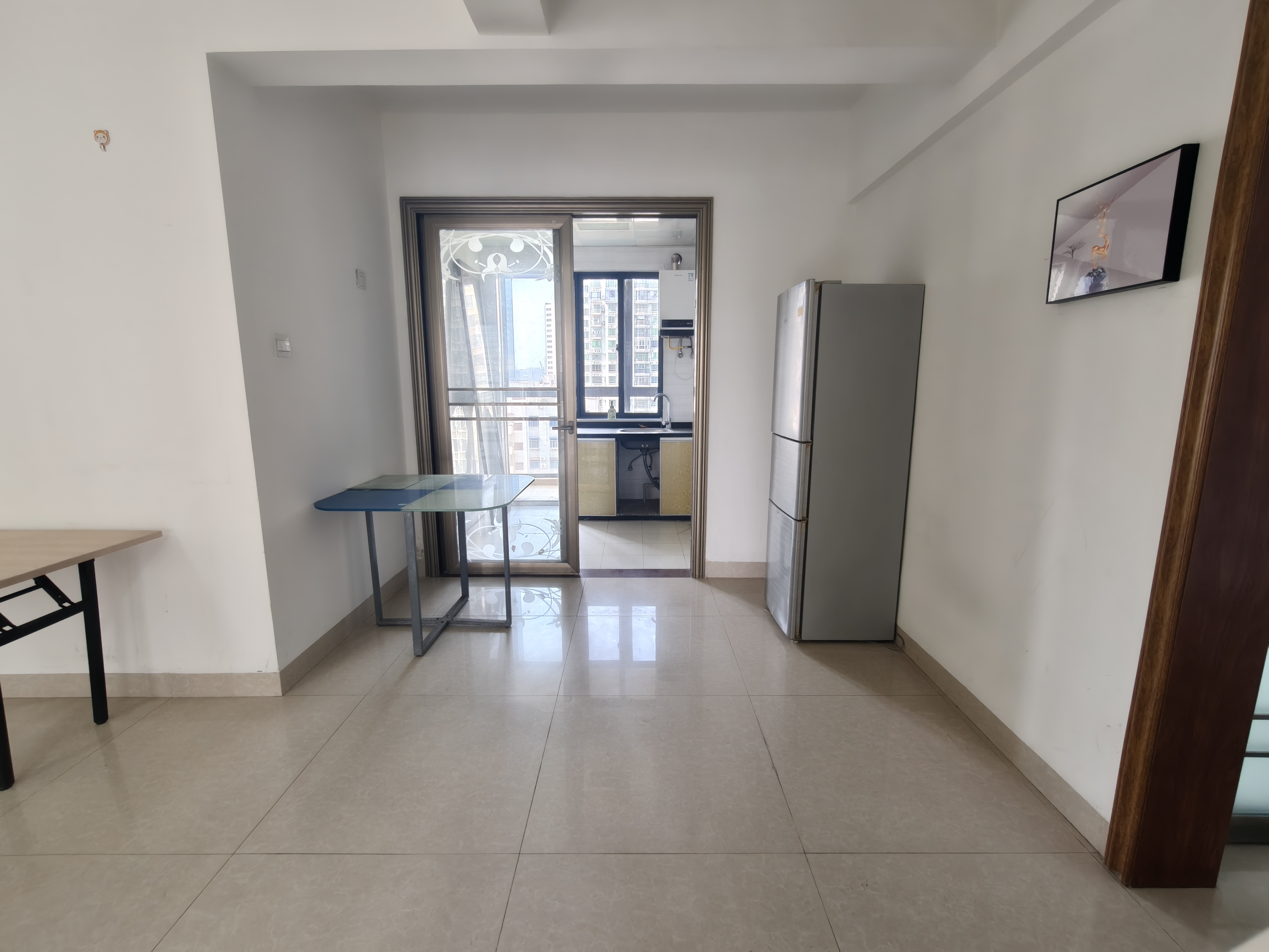 瑞园一期 4室2厅2卫 2600.0元/月 瑞园一期 4室2厅2卫 2600.0元/月室内图