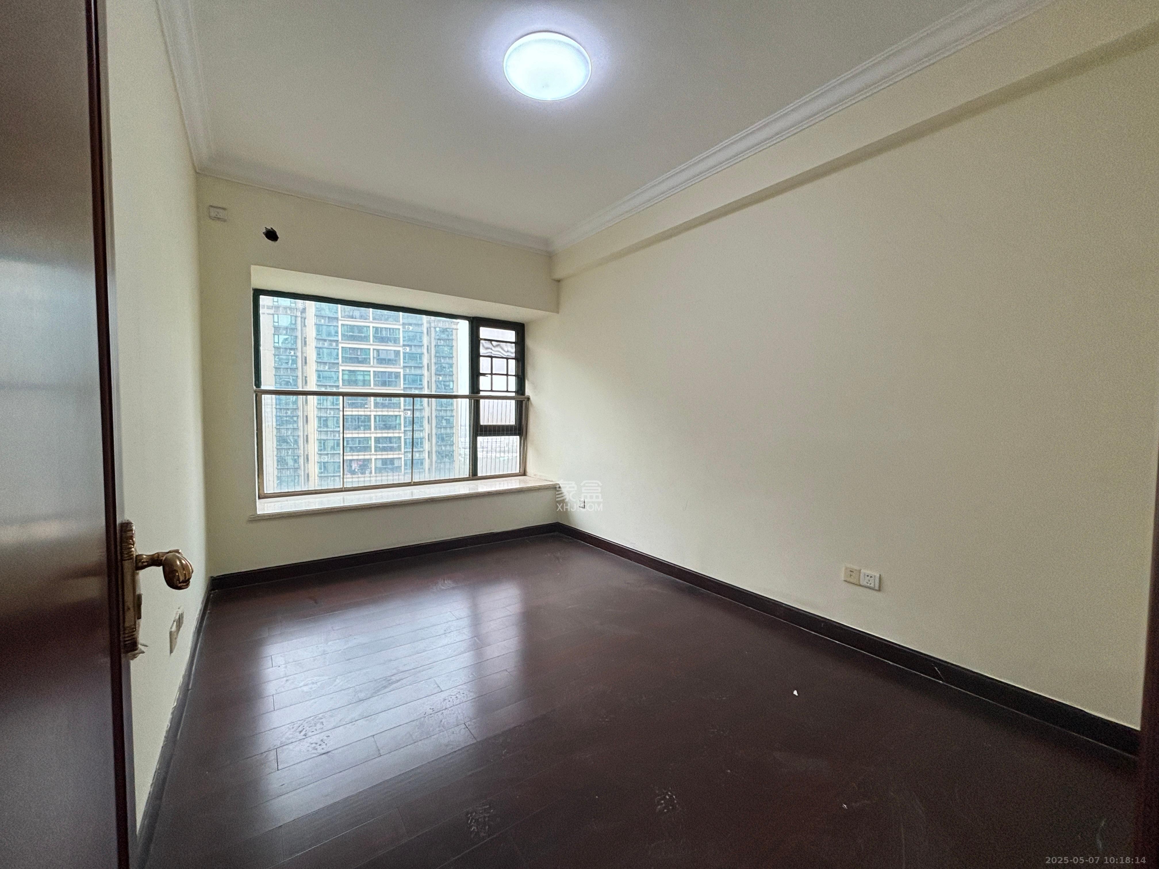 恒大名都  4室2厅2卫    2200.0元/月 恒大名都  4室2厅2卫    2200.0元/月室内图