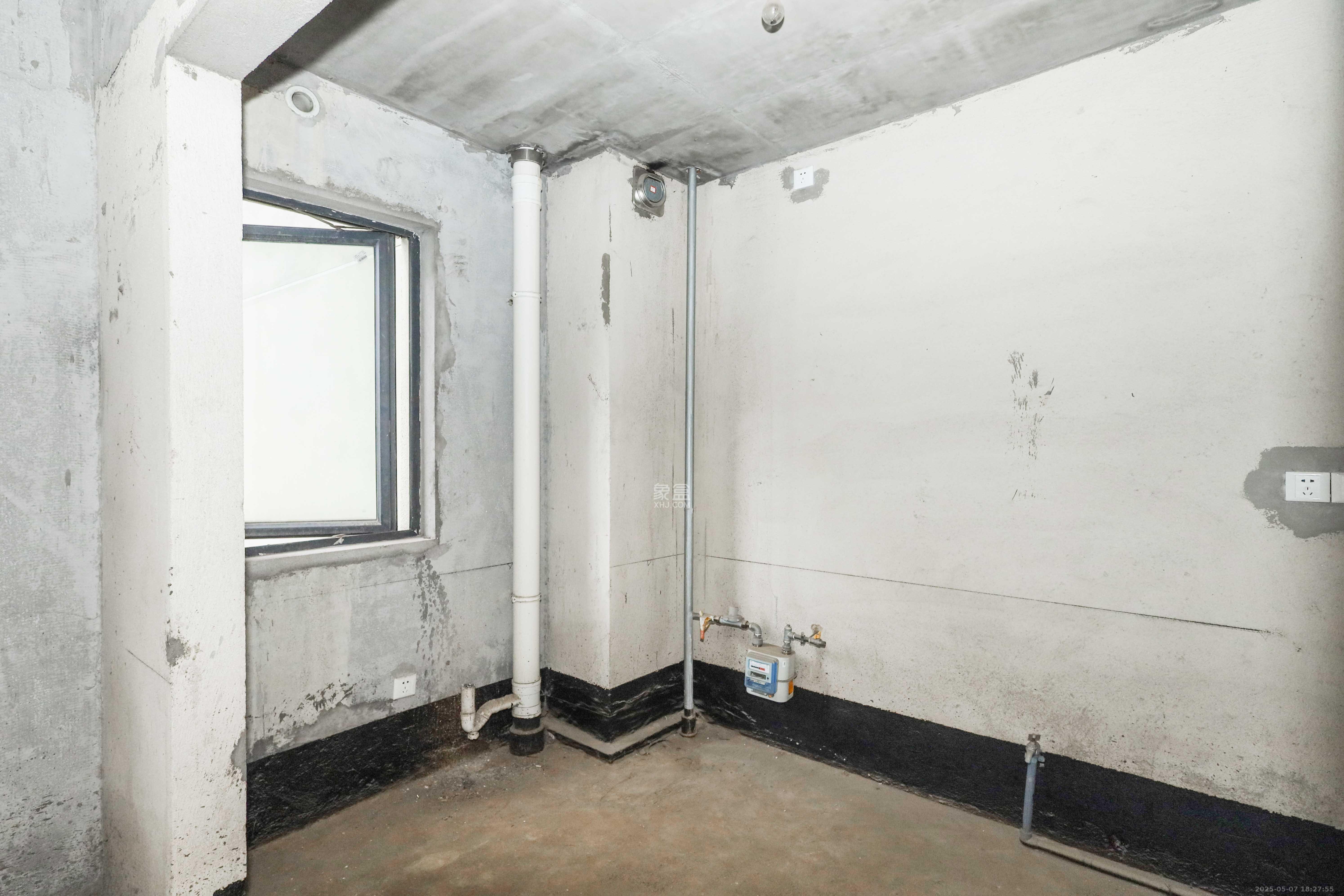 好莱城(弘德西街) 4室2厅2卫 112.0万 好莱城(弘德西街) 4室2厅2卫 112.0万厨房