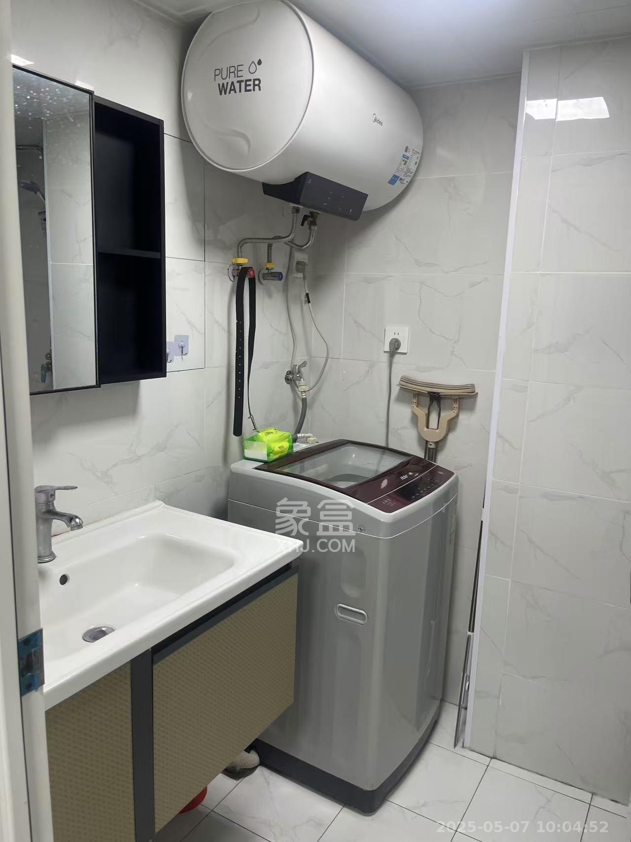 荣盛花语书苑 2室1厅1卫 2300.0元/月 荣盛花语书苑 2室1厅1卫 2300.0元/月室内图