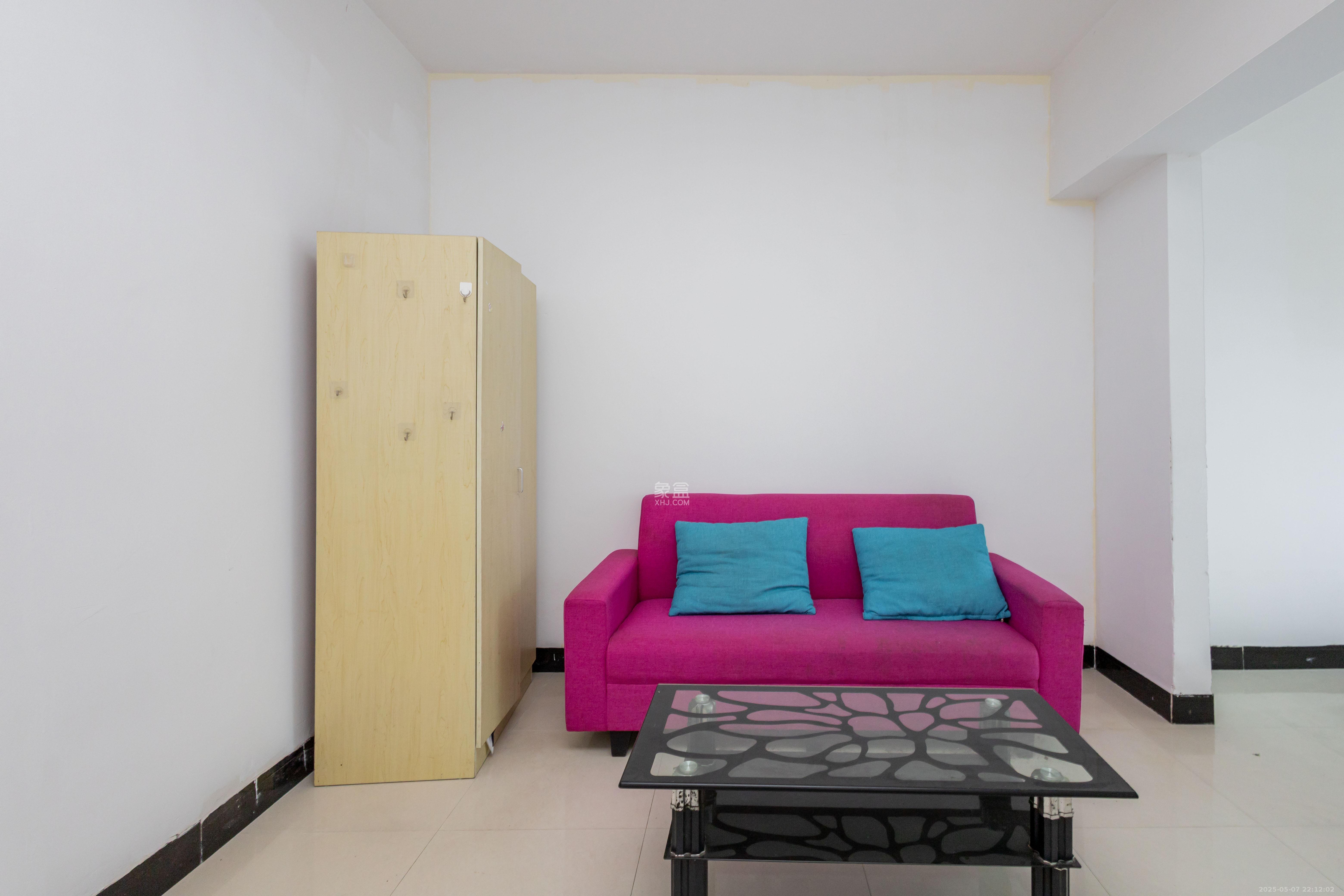 方略90公馆 1室1厅1卫 19.8万 方略90公馆 1室1厅1卫 19.8万客厅