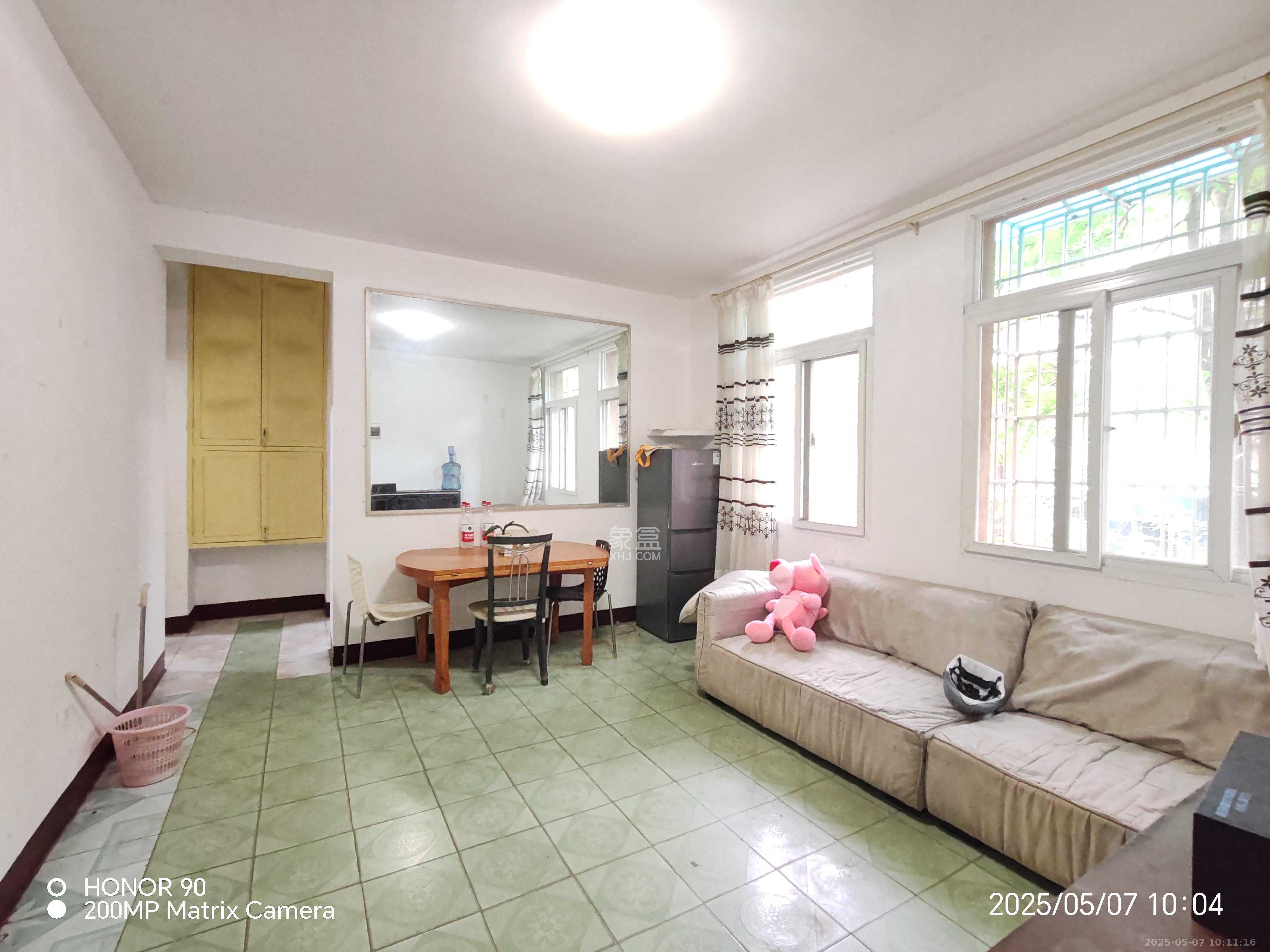 牛角塘社区 3室1厅1卫 1800.0元/月 牛角塘社区 3室1厅1卫 1800.0元/月室内图