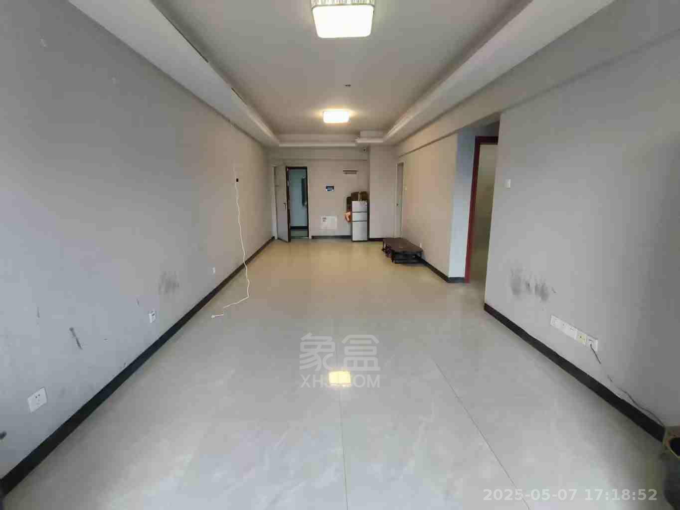 庐山春天 2室2厅1卫 2200.0元/月 庐山春天 2室2厅1卫 2200.0元/月室内图