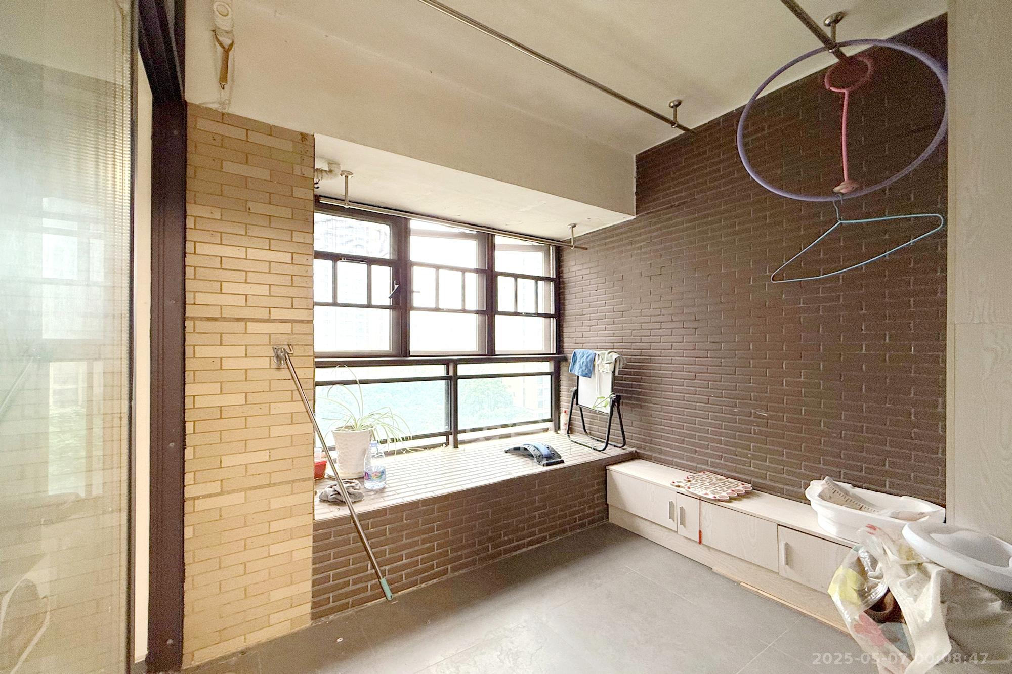 时代倾城一期 2室2厅1卫 65.0万 时代倾城一期 2室2厅1卫 65.0万阳台