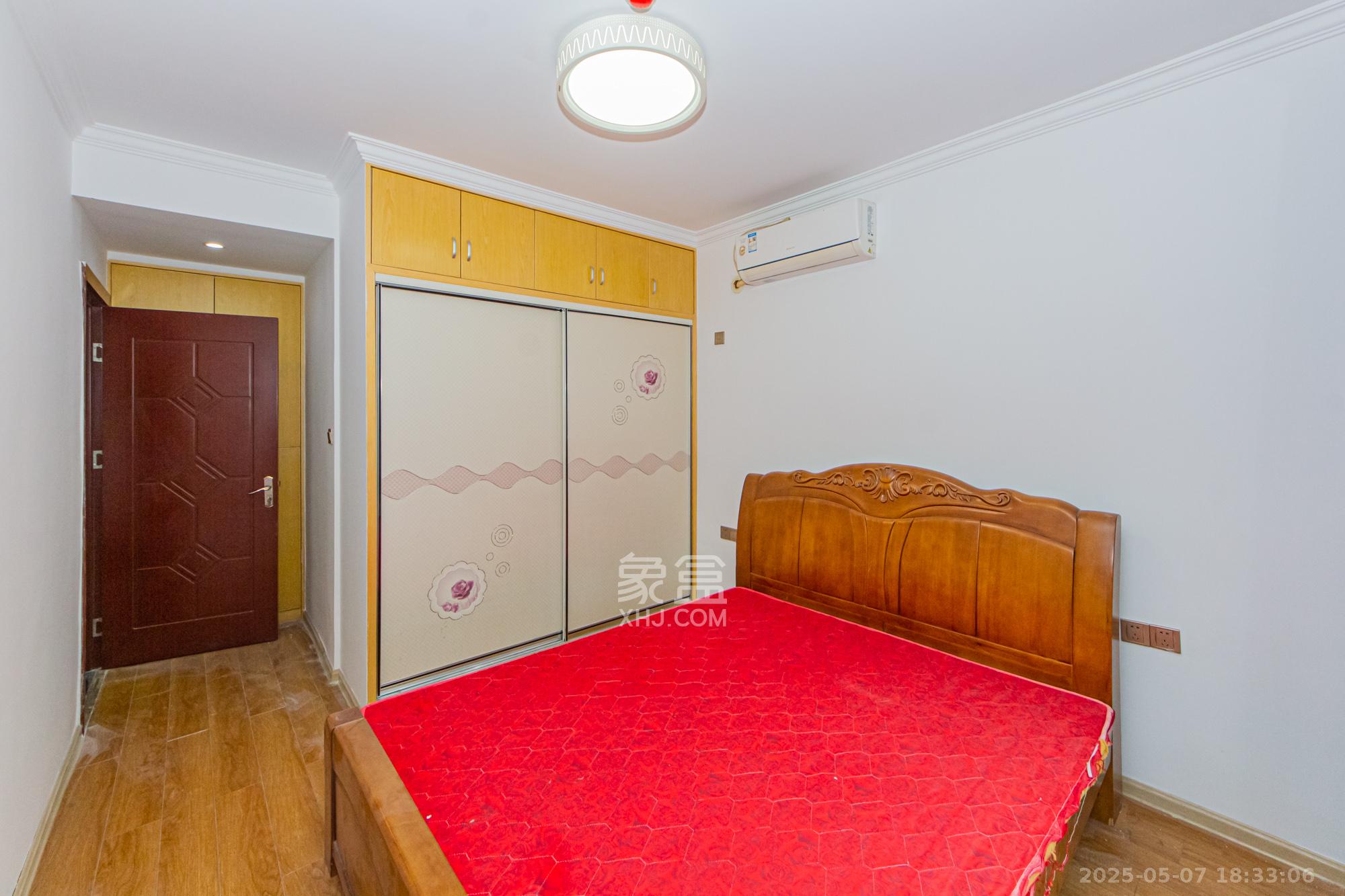 北辰三角洲E3区 3室2厅1卫 125.0万 北辰三角洲E3区 3室2厅1卫 125.0万卧室