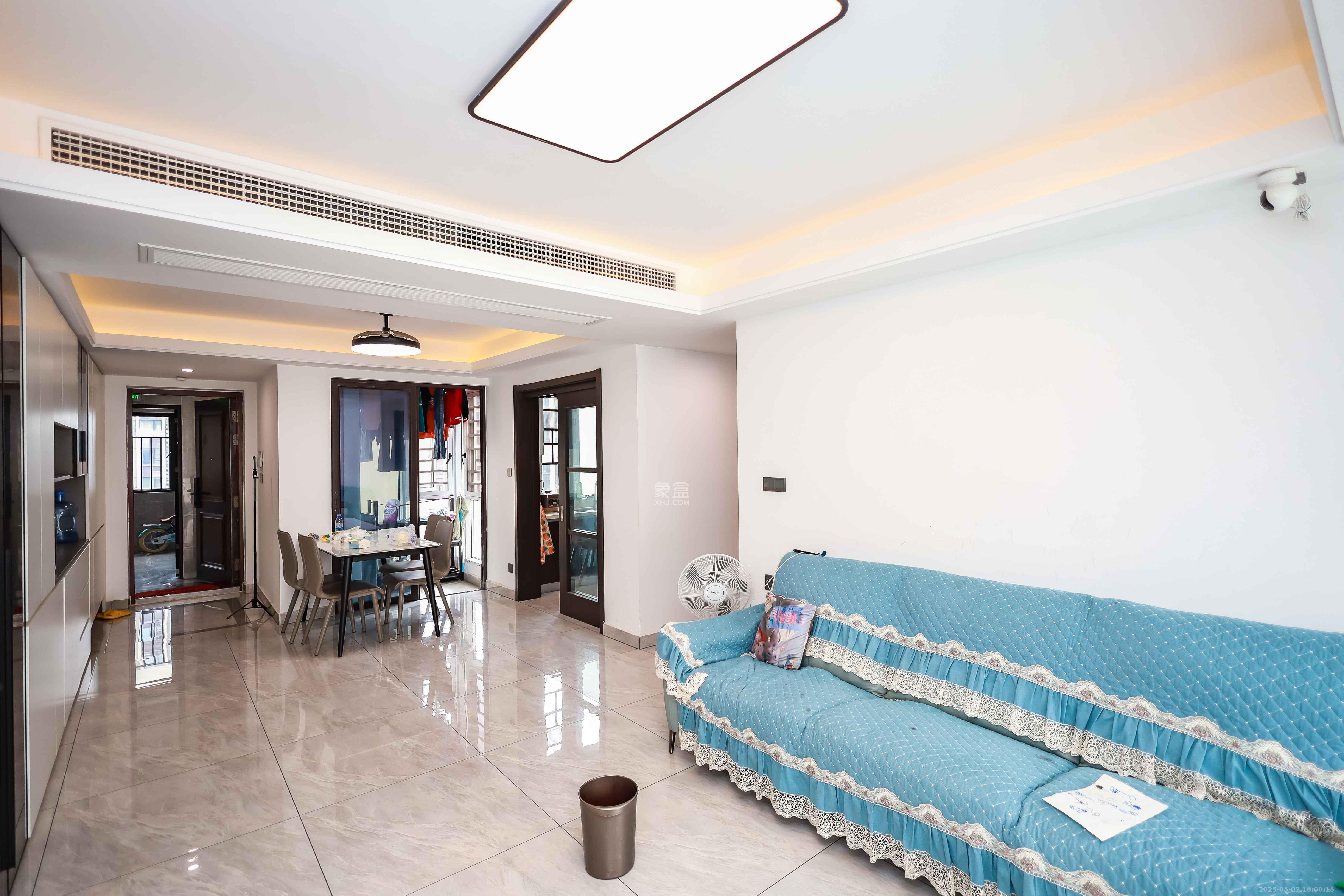 长沙美的麓府 4室2厅2卫 139.8万 长沙美的麓府 4室2厅2卫 139.8万客厅