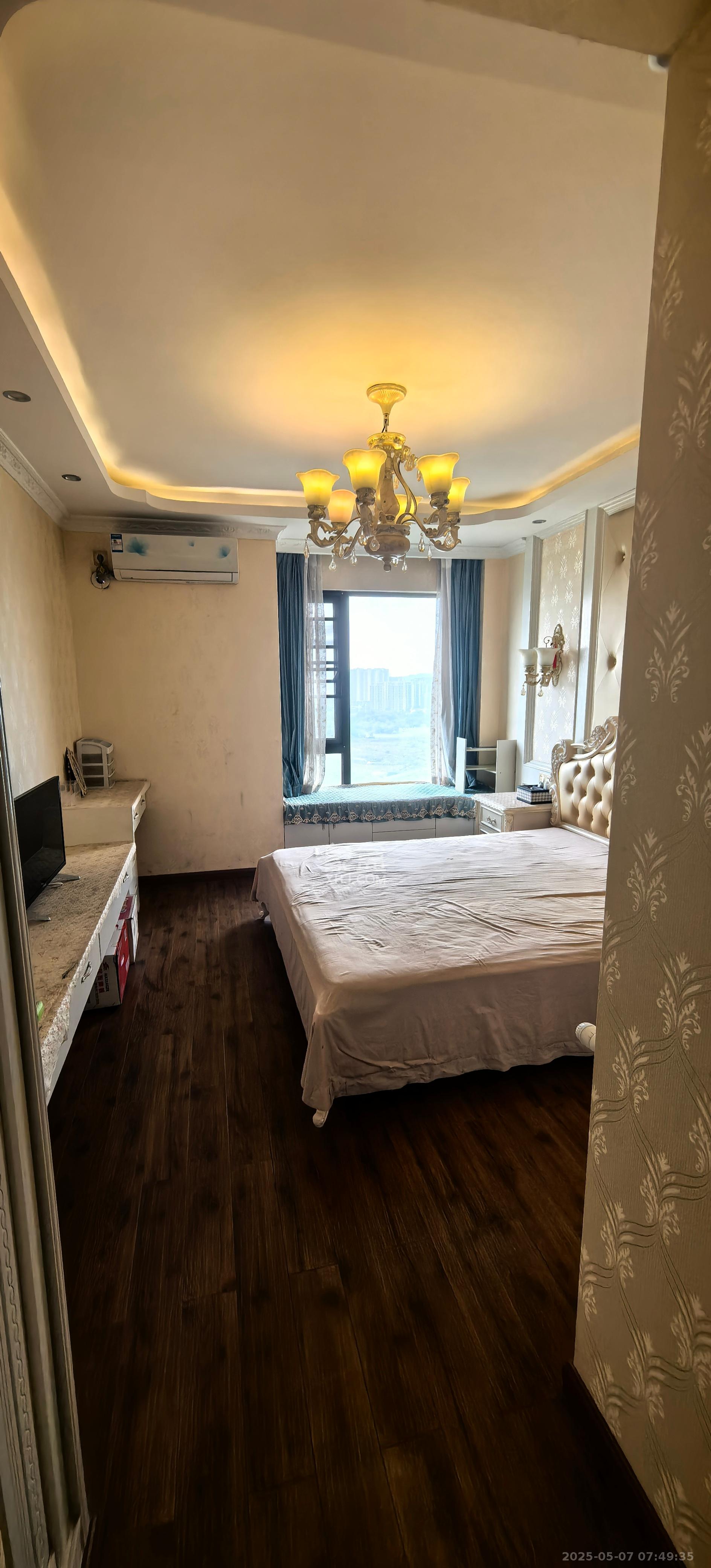 华润橡树湾  3室2厅1卫   2200.00元/月室内图