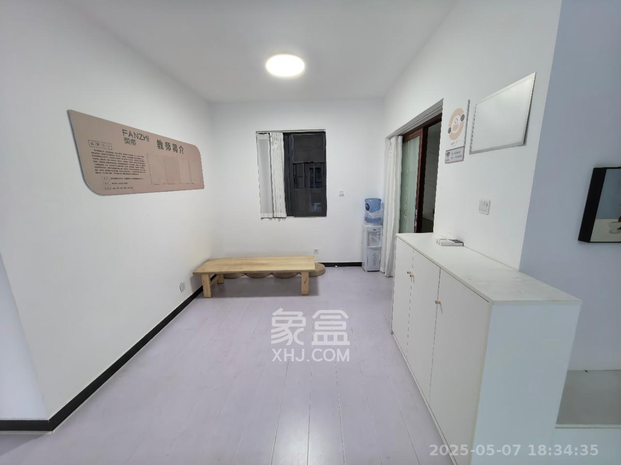 中建梅溪湖中心  4室2厅2卫   3900.00元/月室内图