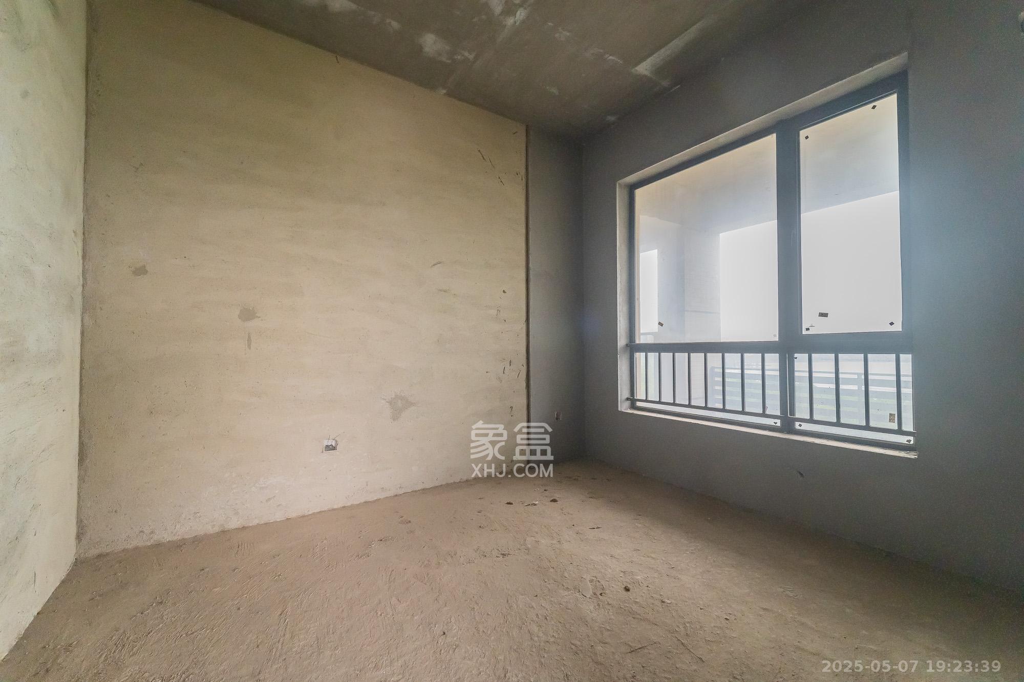 国泰九龙湾 4室2厅2卫 118.0万 国泰九龙湾 4室2厅2卫 118.0万其他