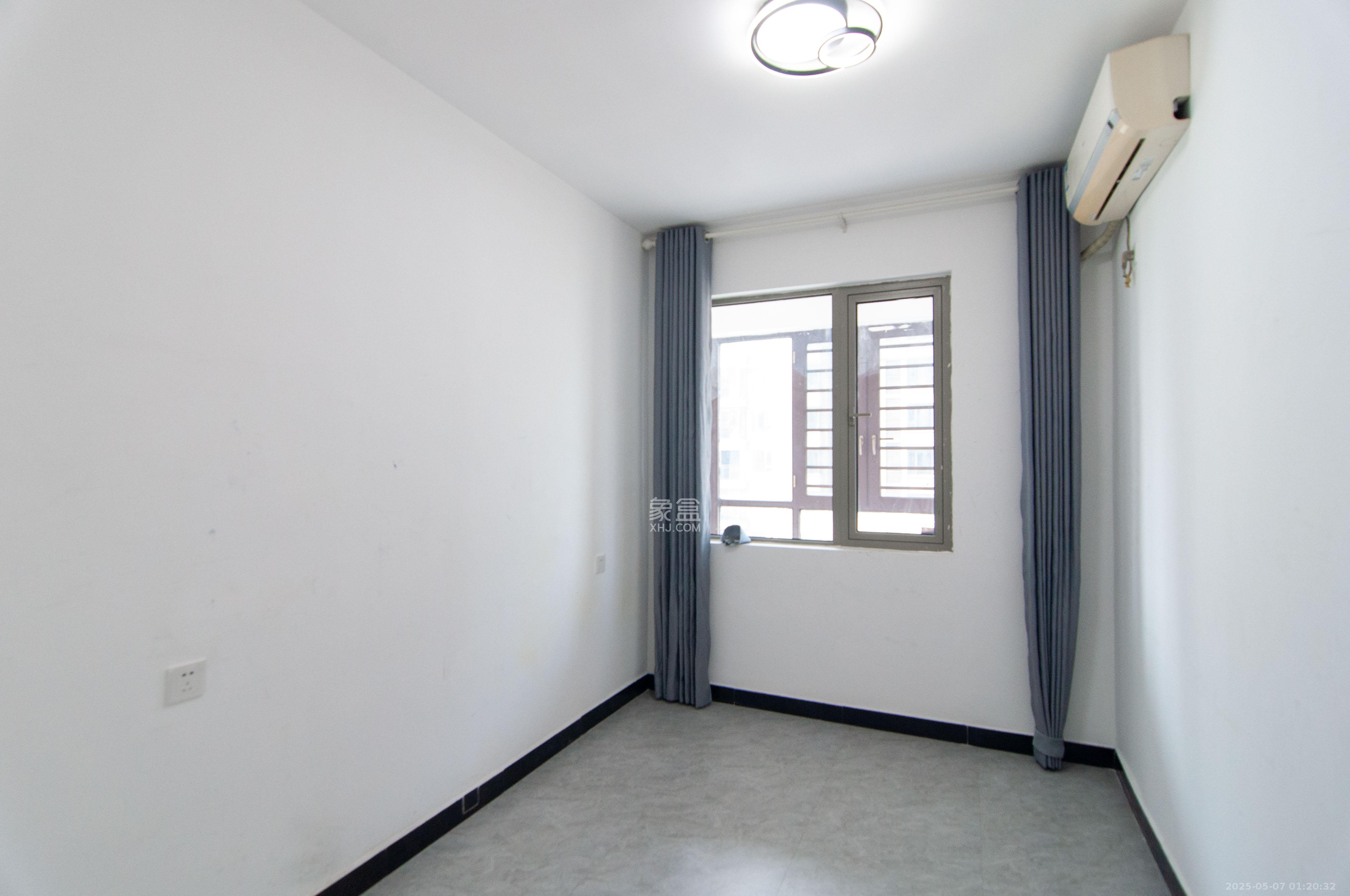 梅溪湖金茂湾 4室2厅2卫 145.0万 梅溪湖金茂湾 4室2厅2卫 145.0万其他