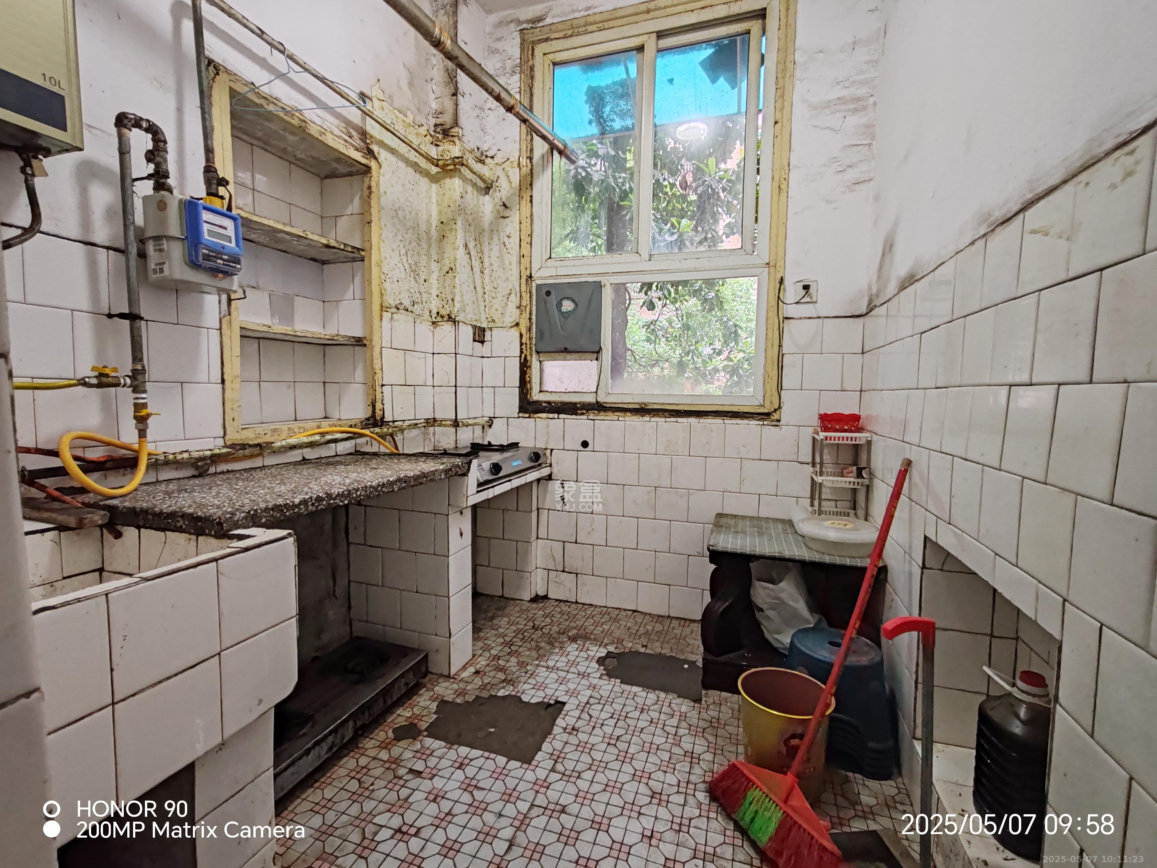 牛角塘社区 3室1厅1卫 1800.0元/月 牛角塘社区 3室1厅1卫 1800.0元/月室内图