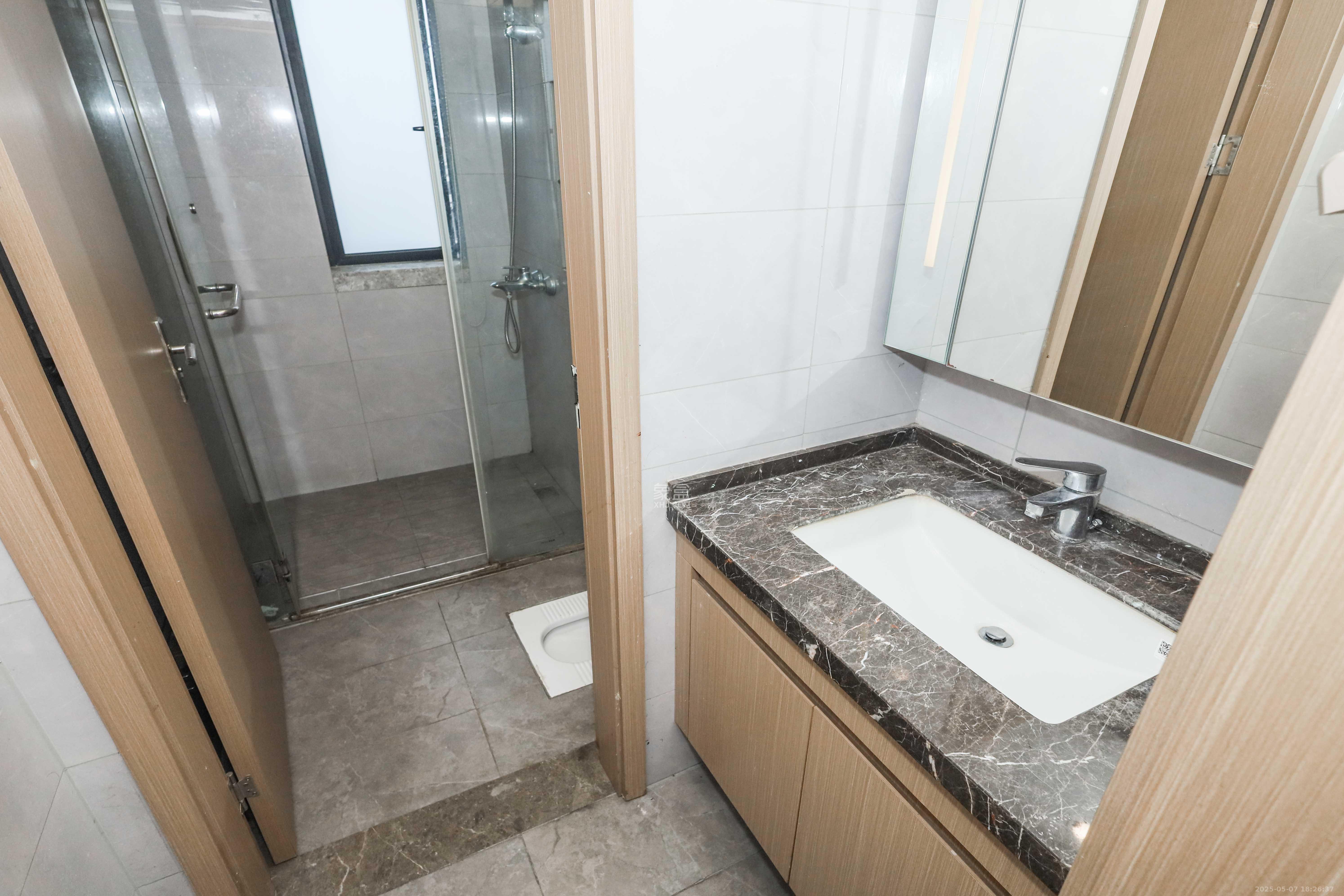 中国铁建湘语梅溪  4室2厅2卫    164.0万 中国铁建湘语梅溪  4室2厅2卫    164.0万卫生间