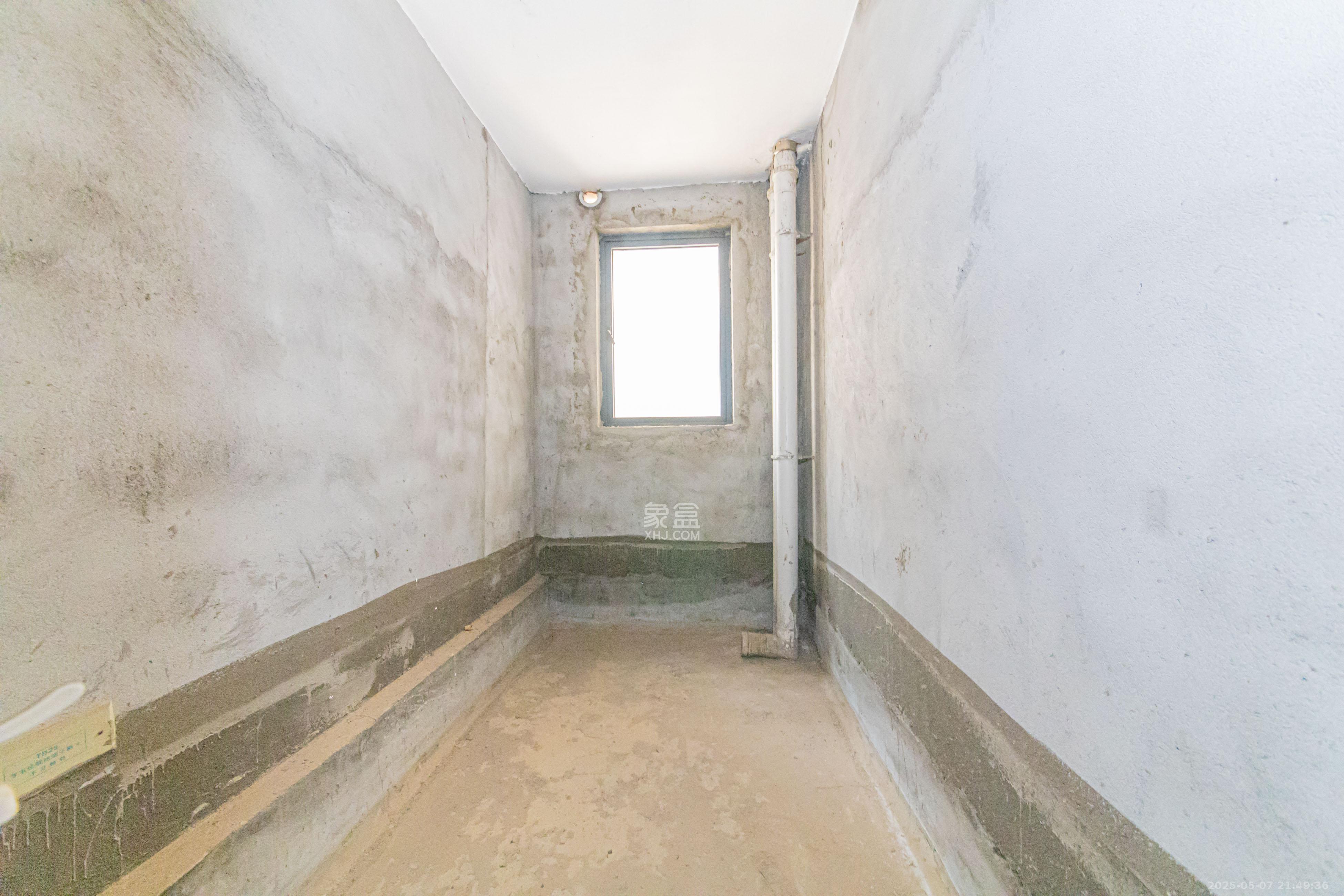 中建芙蓉嘉苑 3室2厅2卫 113.0万 中建芙蓉嘉苑 3室2厅2卫 113.0万卫生间