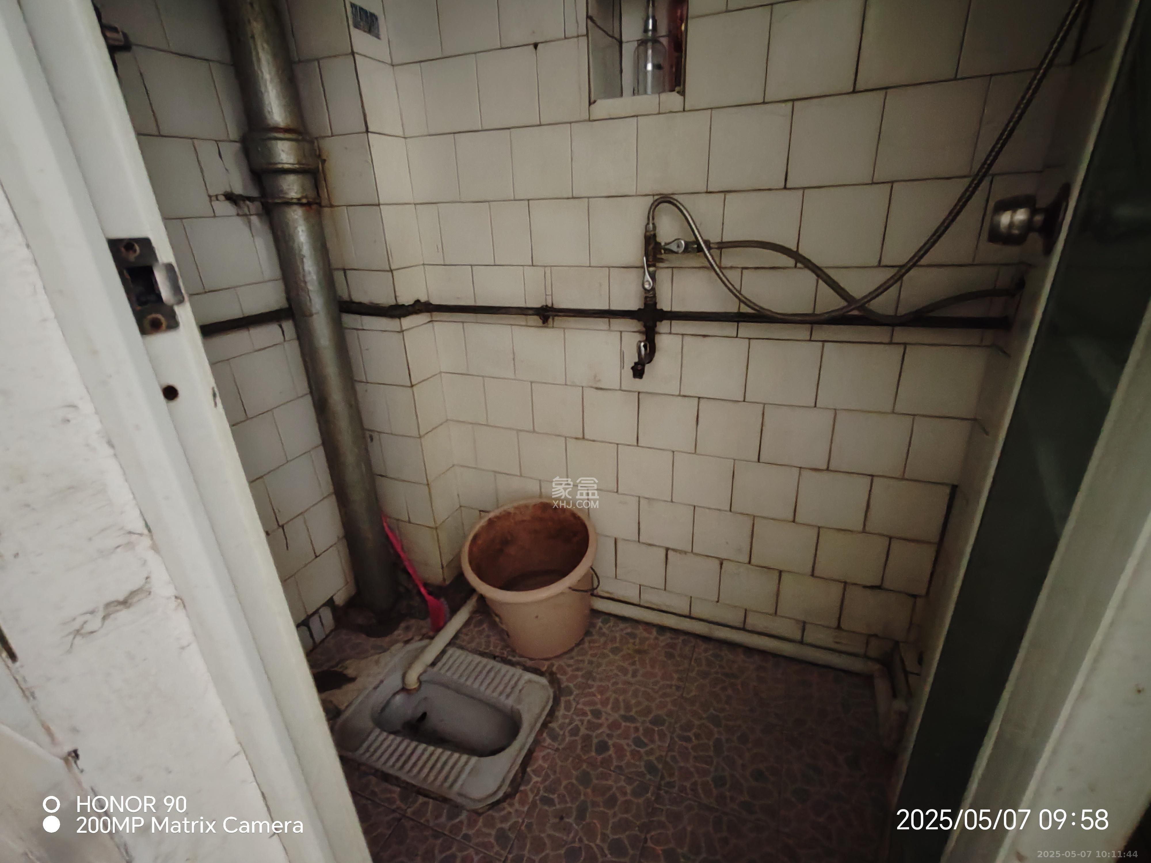 牛角塘社区 3室1厅1卫 1800.0元/月 牛角塘社区 3室1厅1卫 1800.0元/月室内图