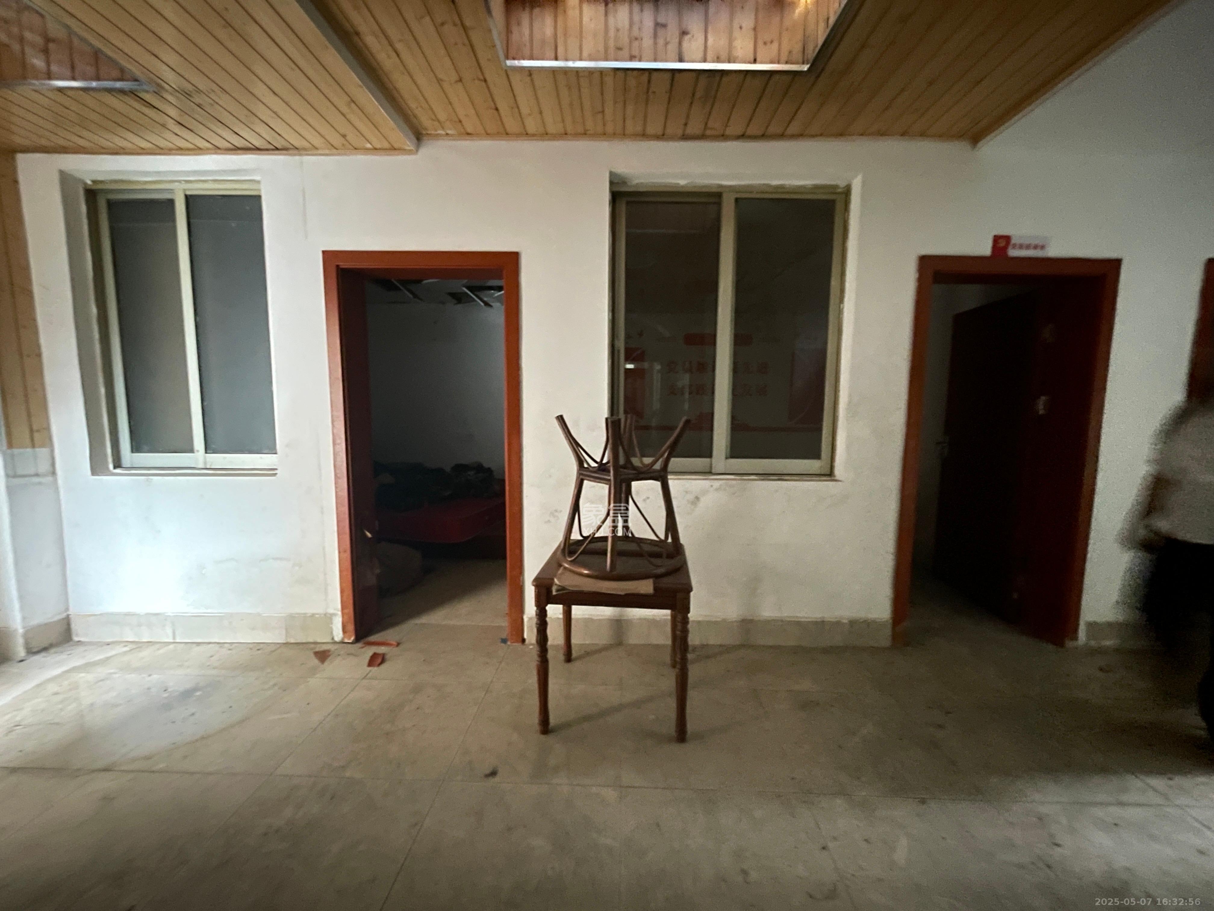 湖南省农业厅 3室2厅1卫 2800.0元/月 湖南省农业厅 3室2厅1卫 2800.0元/月室内图