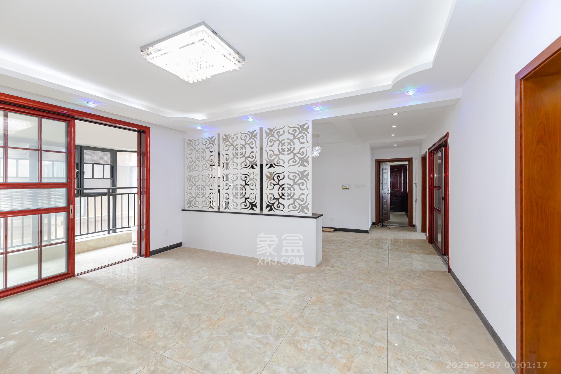 润和之悦(金泽园) 4室2厅1卫 90.0万 润和之悦(金泽园) 4室2厅1卫 90.0万客厅