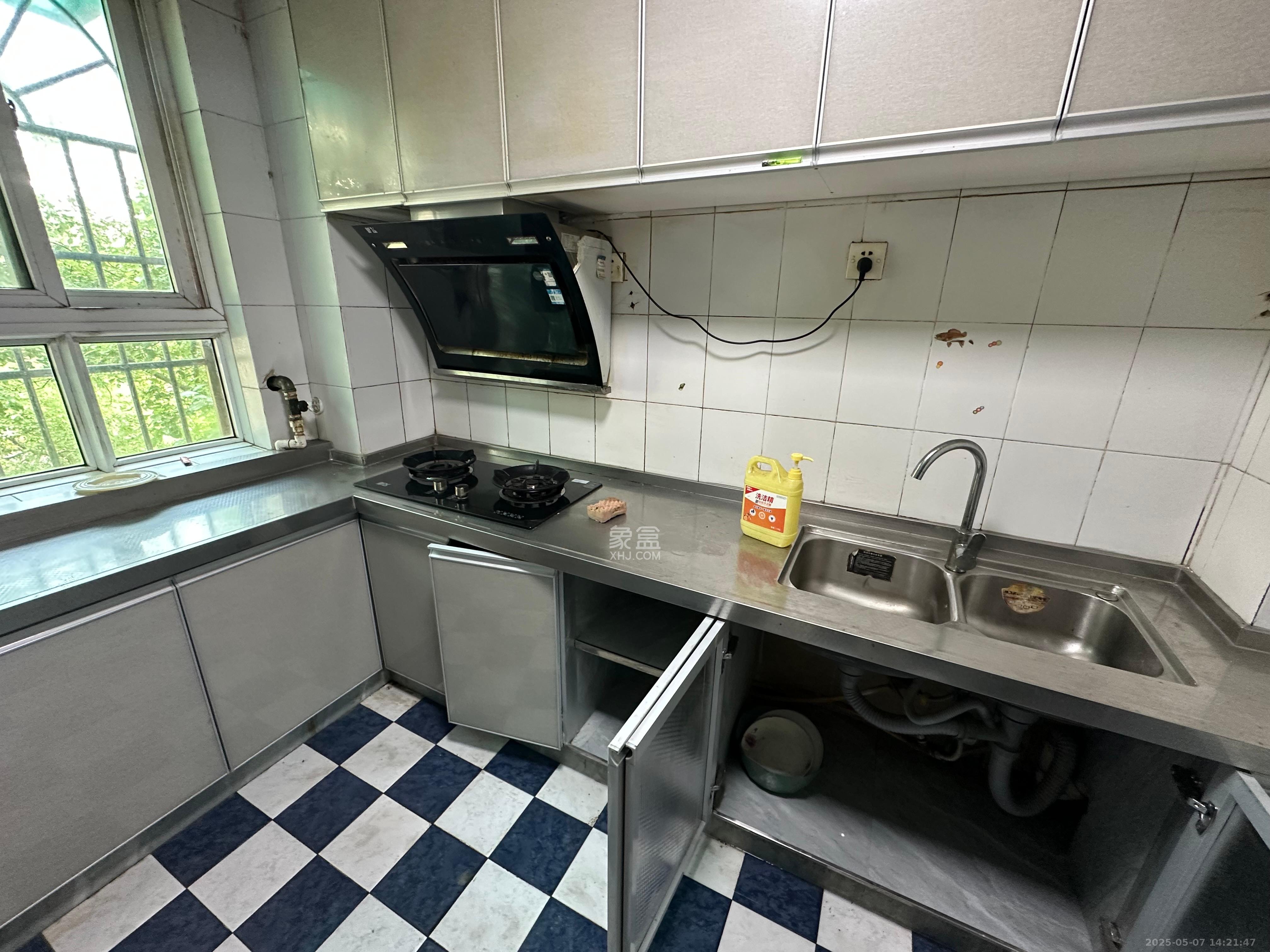 宝庆金都 3室2厅1卫 2500.0元/月 宝庆金都 3室2厅1卫 2500.0元/月室内图