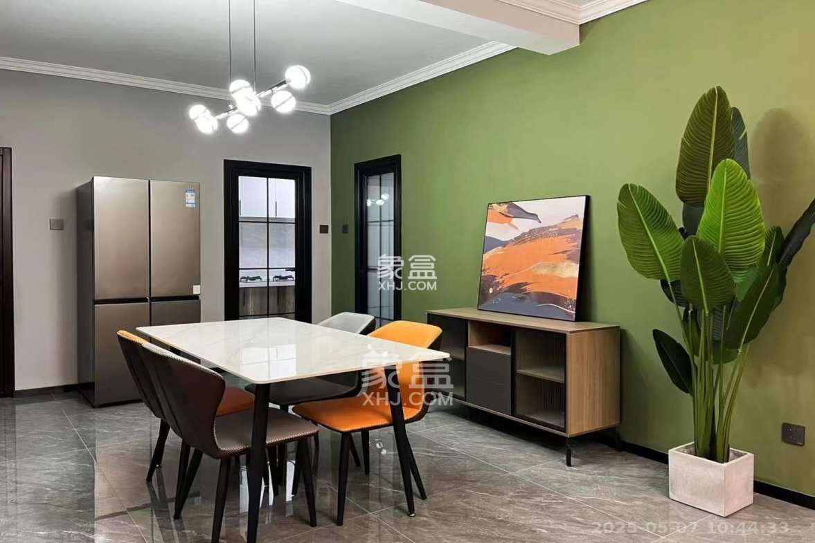 吉泰园安置小区 3室2厅1卫 2988.0元/月 吉泰园安置小区 3室2厅1卫 2988.0元/月室内图