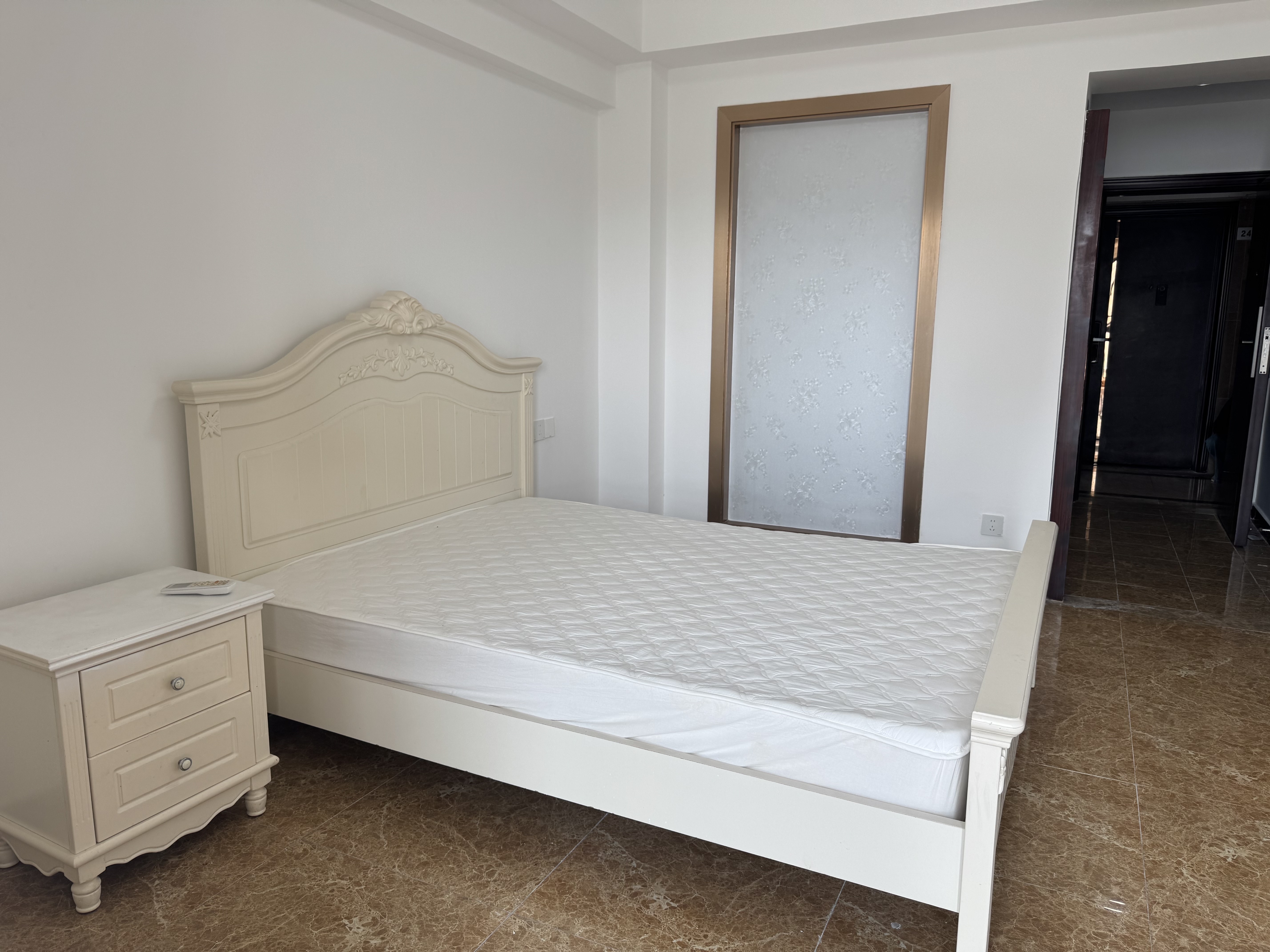 正大豪庭 1室1厅1卫 50.5万 正大豪庭 1室1厅1卫 50.5万客厅