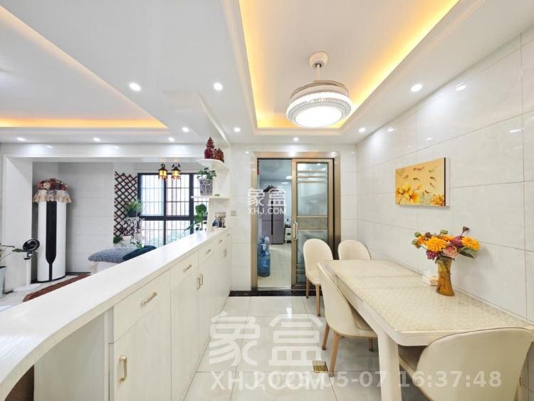 南庭城果 4室2厅2卫 3100.0元/月 南庭城果 4室2厅2卫 3100.0元/月室内图