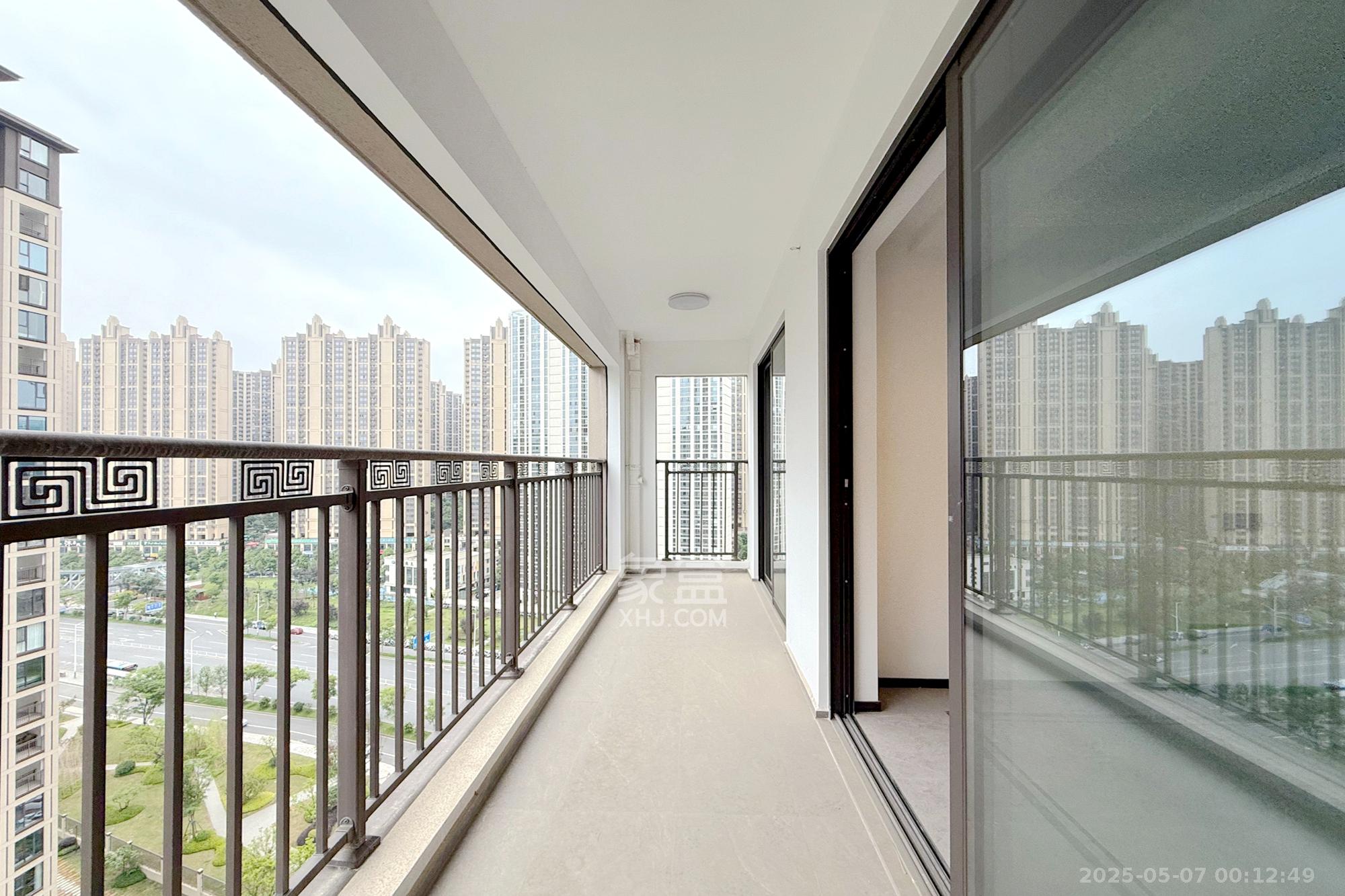 时代建发和著  3室2厅2卫    159.8万 时代建发和著  3室2厅2卫    159.8万阳台