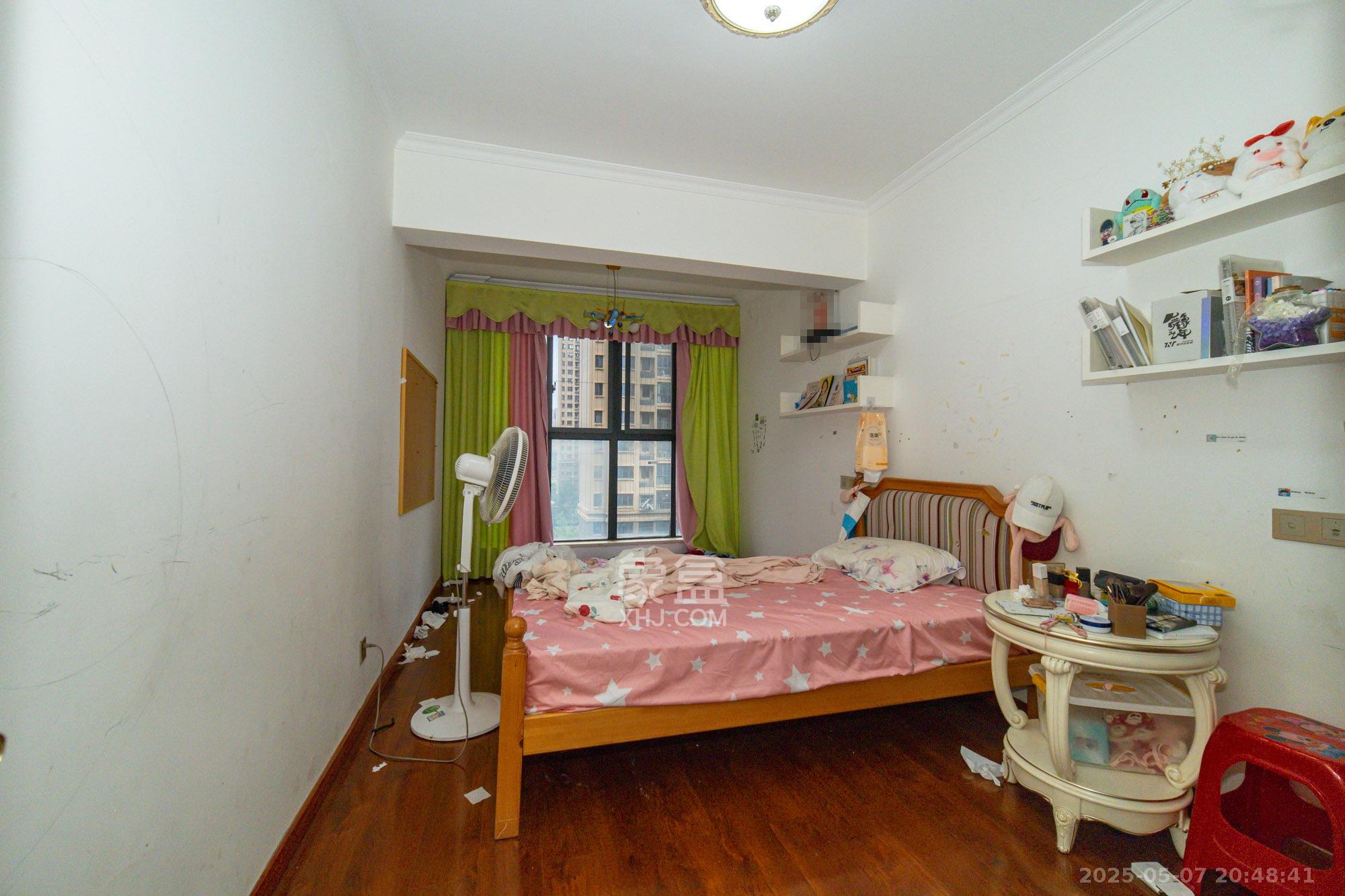 深业睿城  4室2厅2卫    108.8万 深业睿城  4室2厅2卫    108.8万卧室