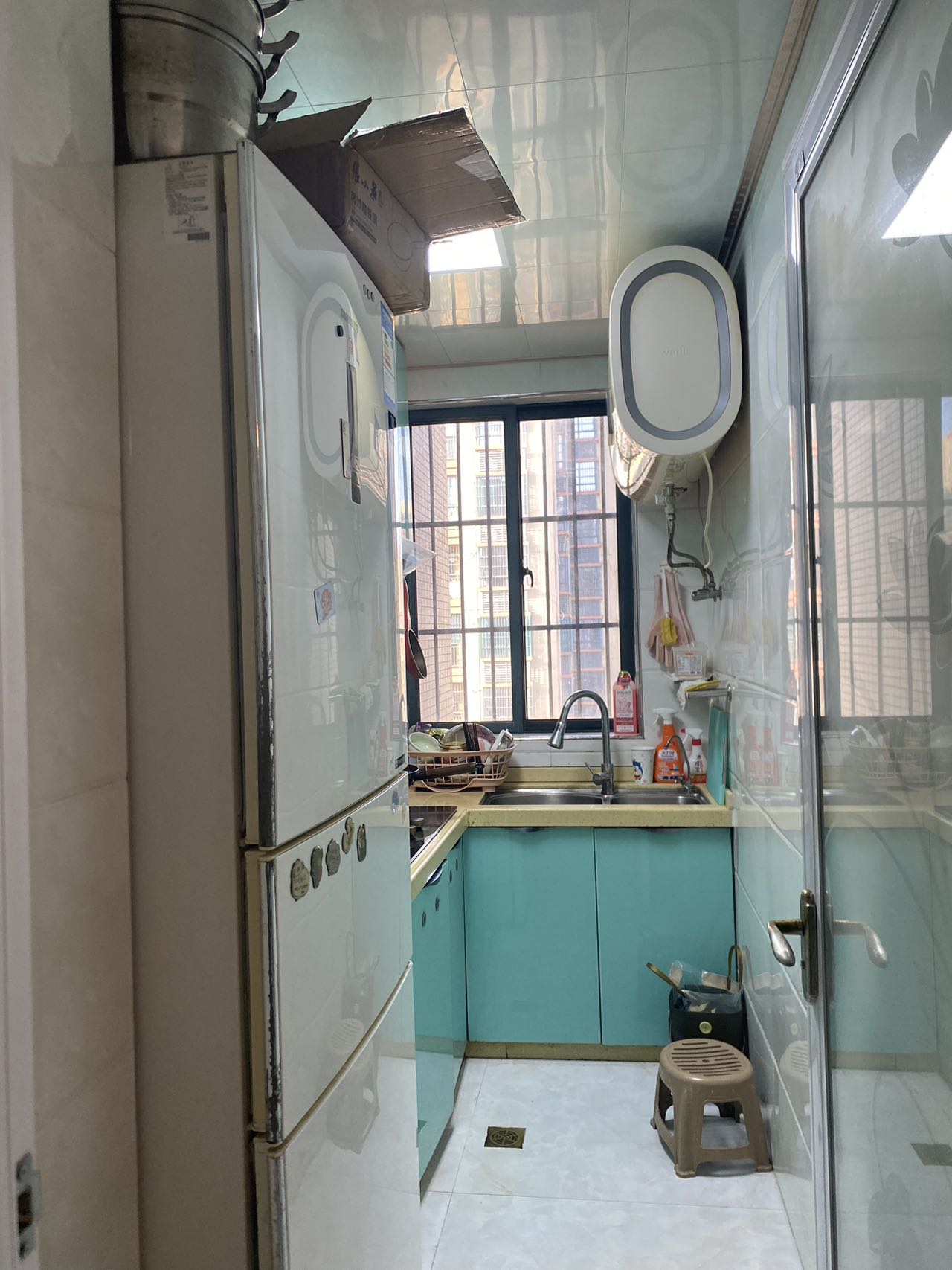 南海幸福城  2室2厅1卫    140.0万 南海幸福城  2室2厅1卫    140.0万客厅